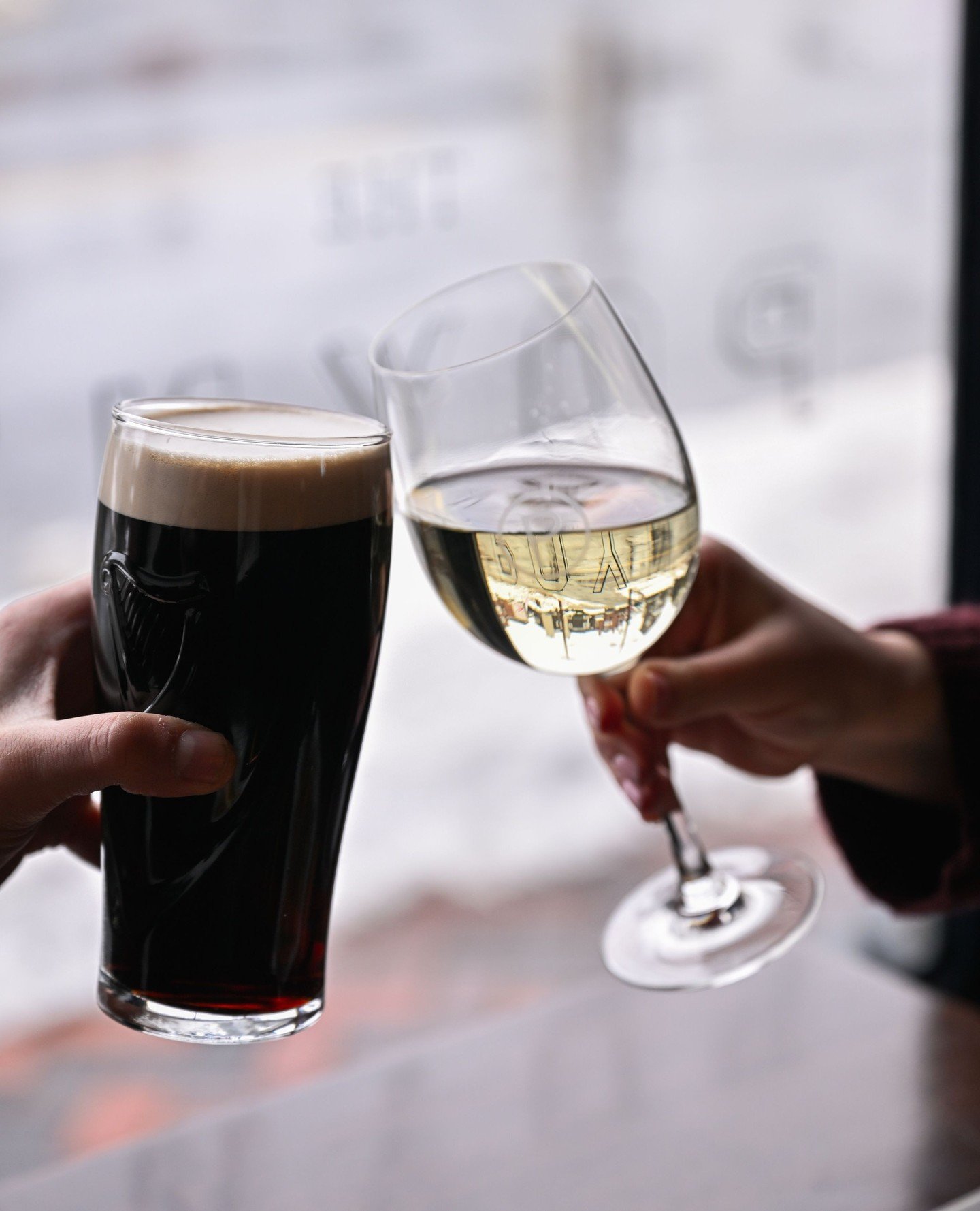 New Year&rsquo;s Eve at The Poynt is all about an easy night with friends. 🍻🥂⁠
⁠
Join us on December 31 for a dance party featuring DJ Mic Stylz, a champagne toast at midnight, and light bites to keep the night going. Tickets available through the 