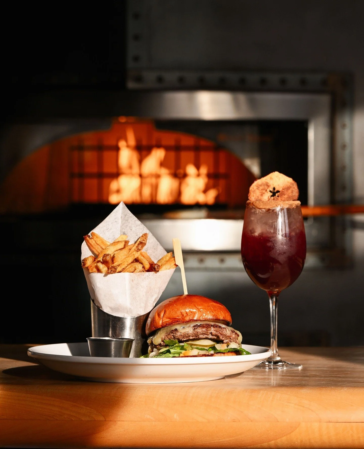 POV: You slide into an early bar seat and do exactly what you&rsquo;re meant to do... Order the Smashburger! Stacked with all the fixings, spicy aioli, aged cheddar, on a brioche bun. The kind of move that makes 4&ndash;6 PM feel like the best part o