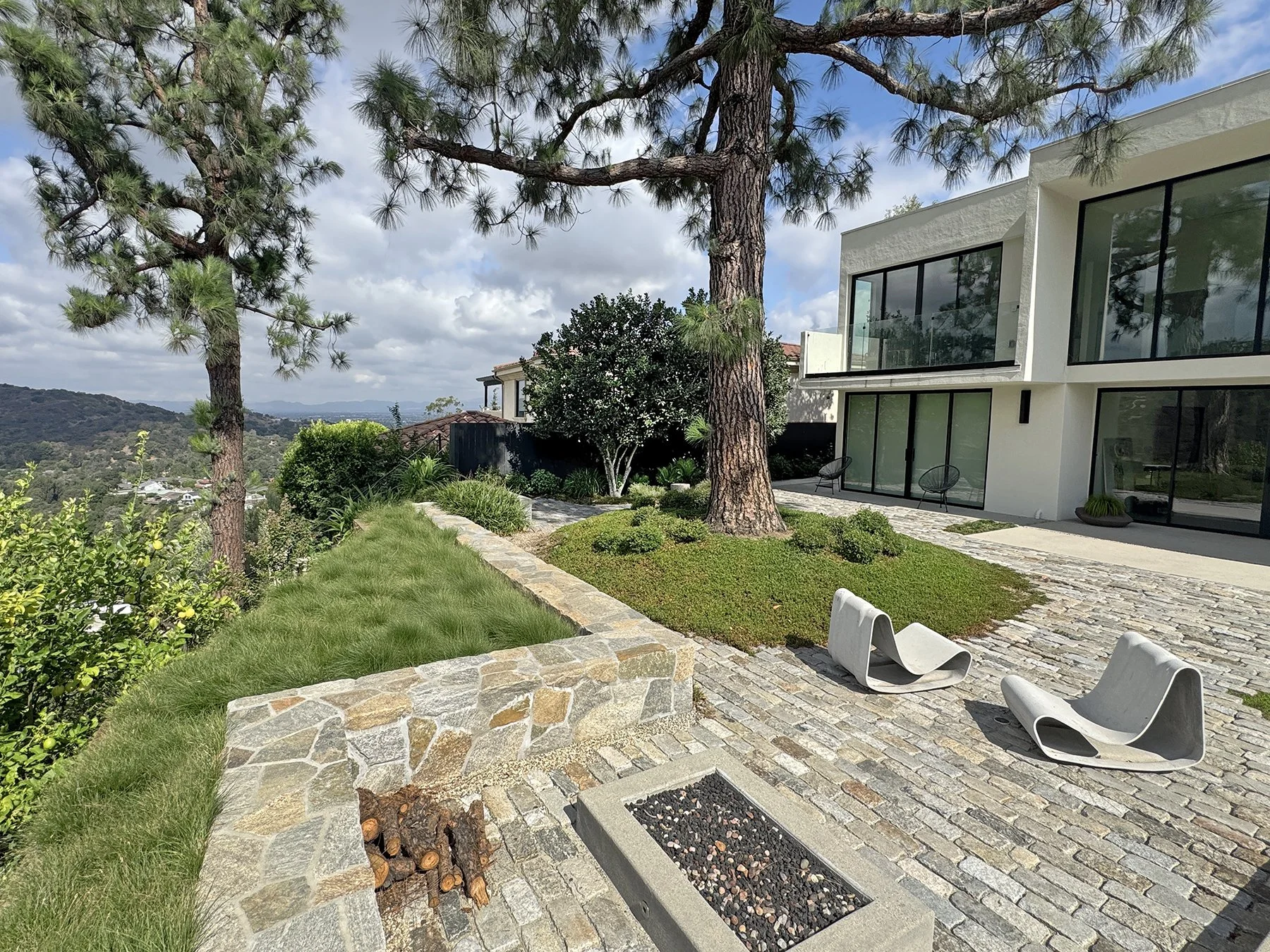 Dona Evita backyard 1.jpg