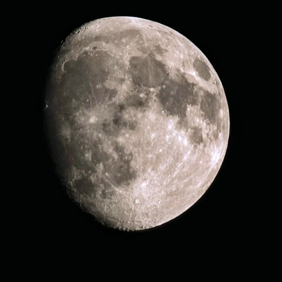 Presenting the moon, on Friday October 3, a photo taken by Ray Santullo @terracomune57 during our First Friday event, celebrating the dark sky with art and community 
- and ice cream from @pugnutsicecreamandgelato ! 
Thank you to everyone who visited