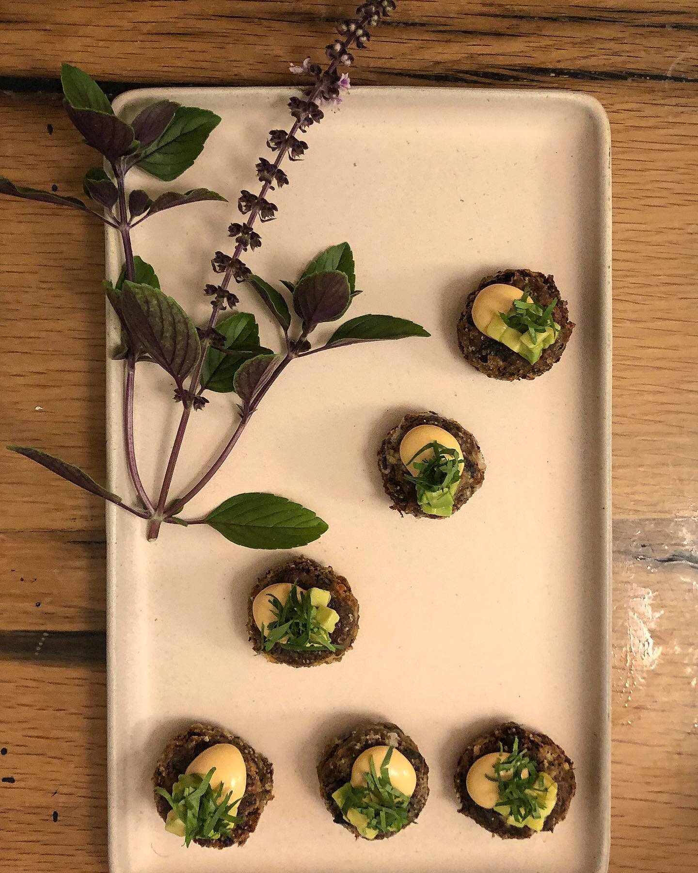 Black bean quinoa cakes with chipotle and avocado. Vegan, crunchy, spicy and oh so delicious.

Passed canap&eacute; at one of our events this week @home_grown_meals 

#vegan #yummy #food #events #foodporn #blackbean #protein #yum #health #chef #chefl