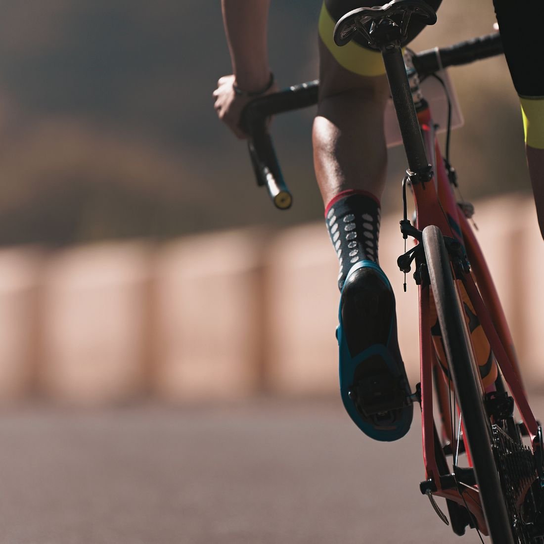 Stretches for Cyclists from Pre-Warm-Up to Post-Stretch