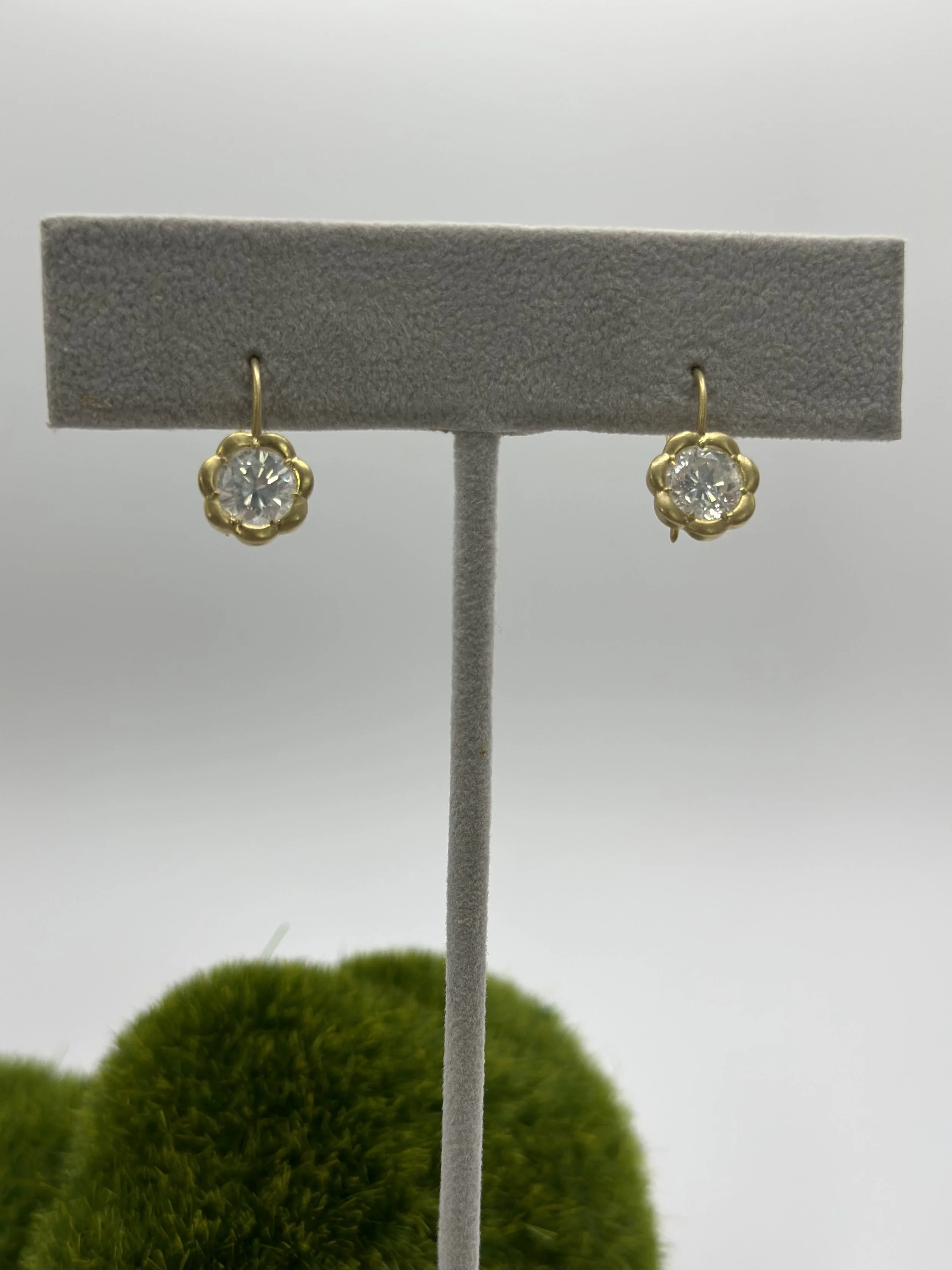 Diamond and Yellow gold flower earrings