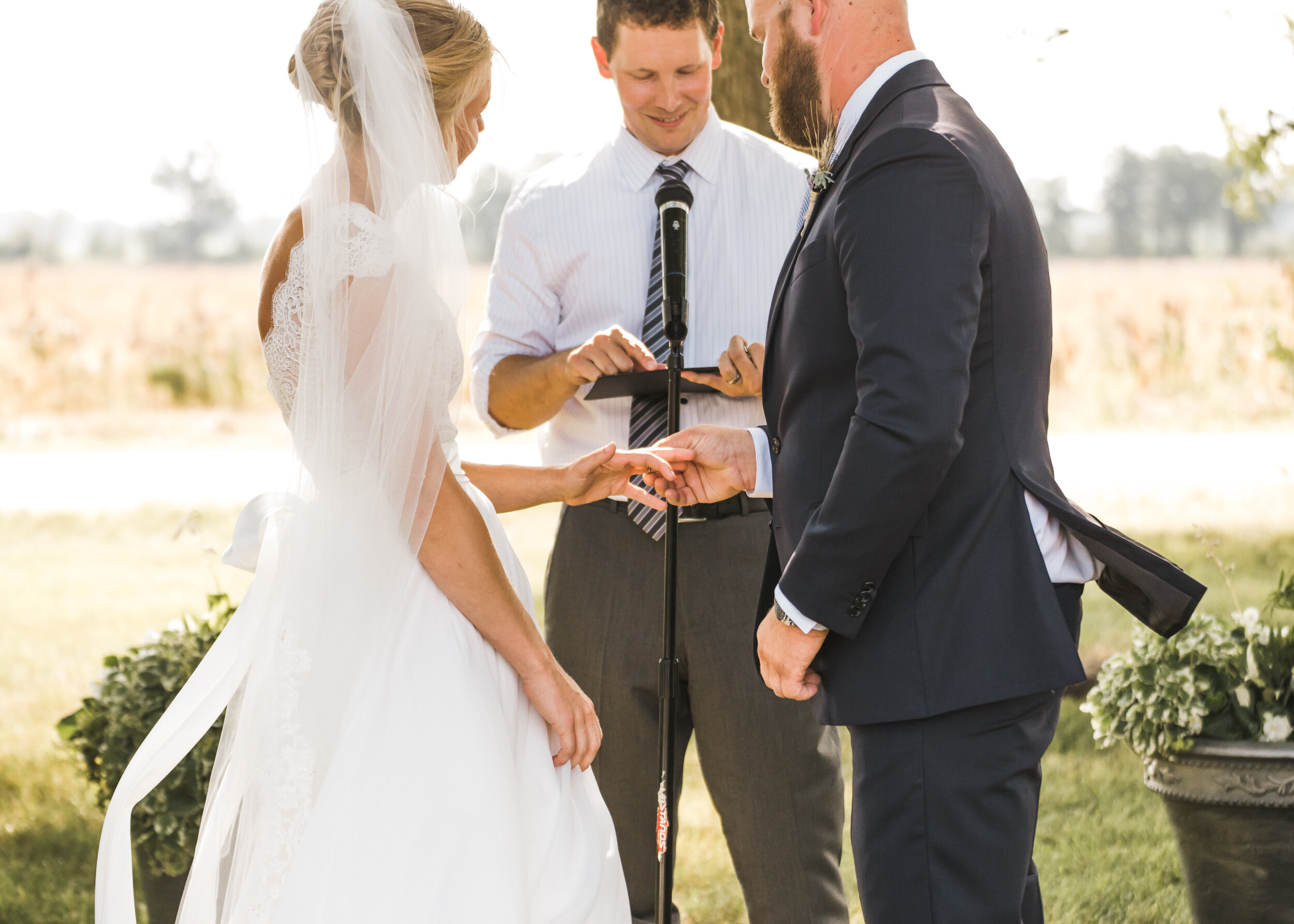 Blue Wedding Theme | Backyard Country Michigan Wedding | Milan Farm | Michigan Wedding Photographer | Blue Bridesmaid Dresses
