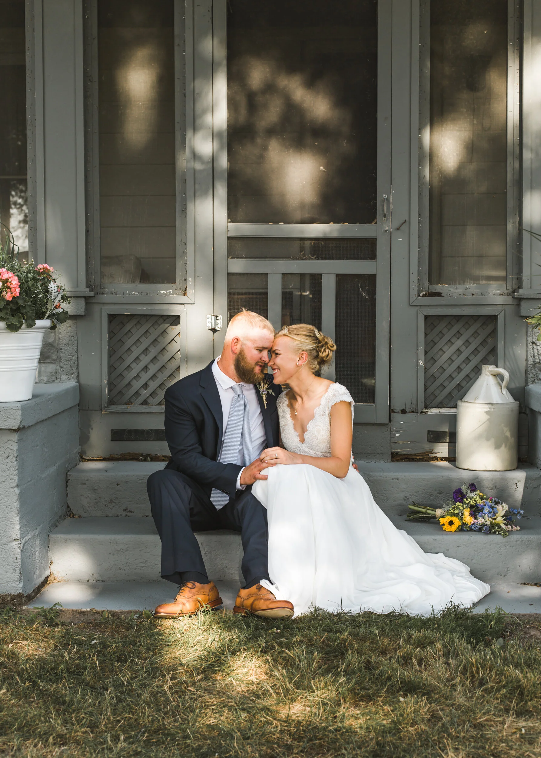 Blue Wedding Theme | Backyard Country Michigan Wedding | Milan Farm | Michigan Wedding Photographer | Blue Bridesmaid Dresses