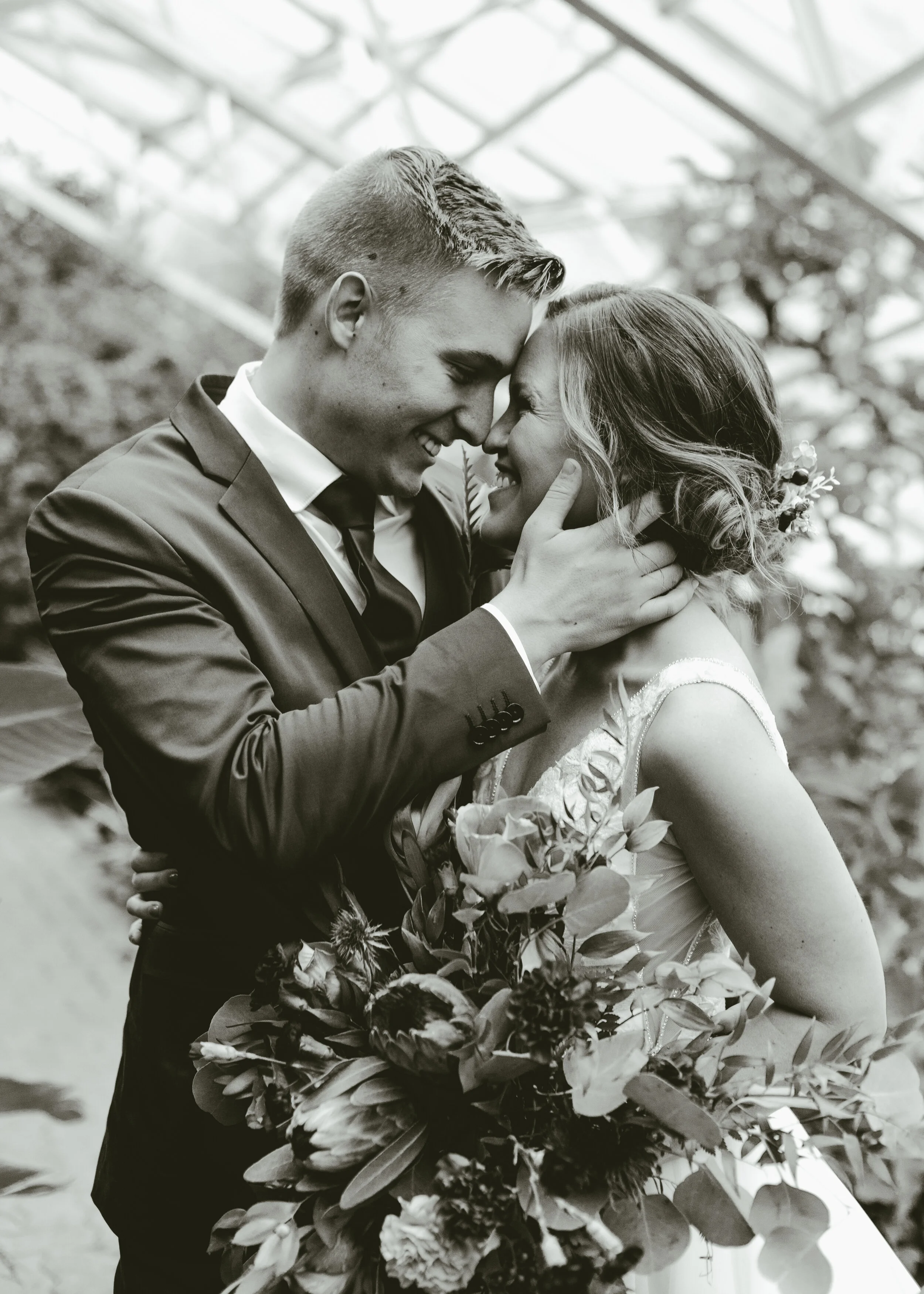 Fall Wedding | Rainy Wedding | Lace Wedding Dress | Fort Wayne Wedding at the Embassy Theatre | Wedding Photos at Foellinger-Freimann Botanical Conservatory | Kellie Robinson Photography