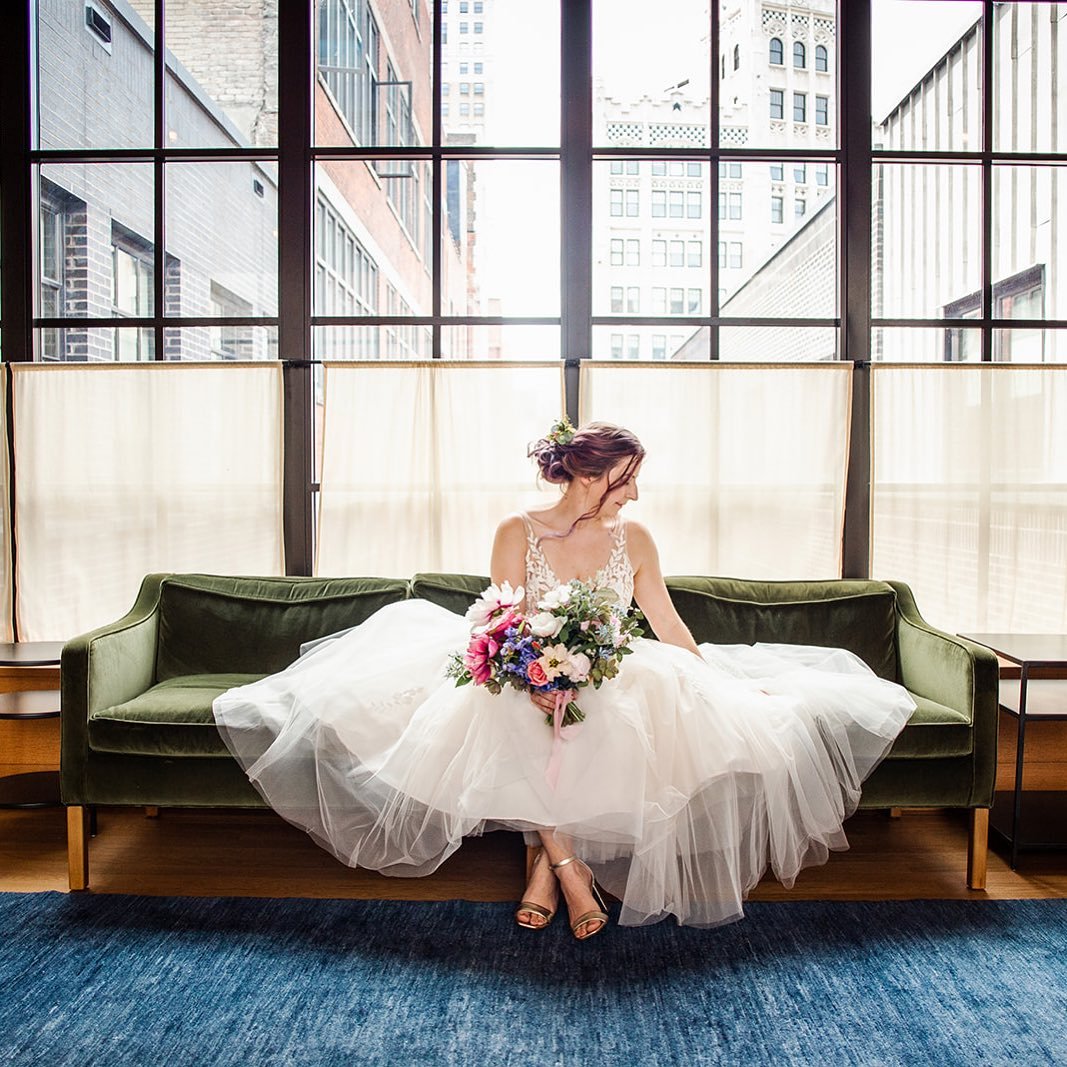 The Shinola Hotel is an amazing place to get ready in downtown Detroit. It easily reflected Elin&rsquo;s beautiful creative spirit.
@shinolahotel 
.
.
.
#detroitweddingphotographer #detroitwedding
#toledoweddingphotographer #toledowedding #toledophot
