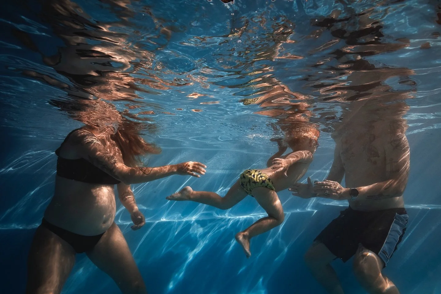 Still here&hellip; waiting to meet our baby blue 💙

Such beautiful timing to receive these photos from @jasmineskyephotography today, taken back on Lady Elliot Island while we were modelling for their underwater photography retreat.

I have a feelin