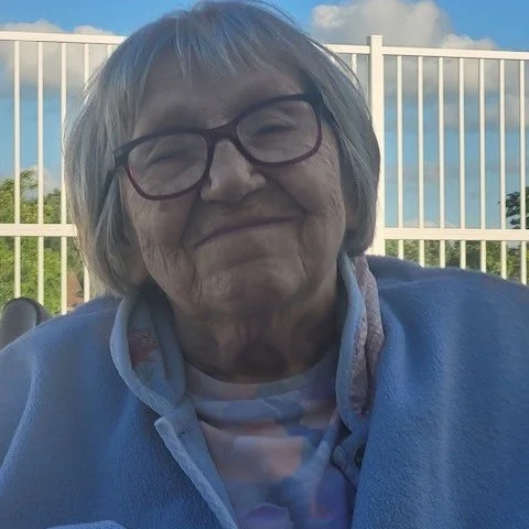 Everett, Rosina