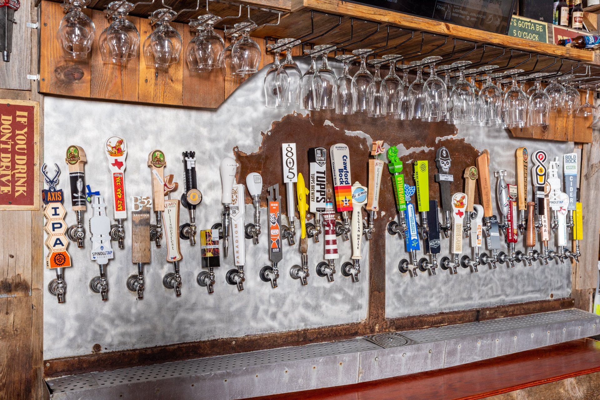 BYG'S TAP WALL