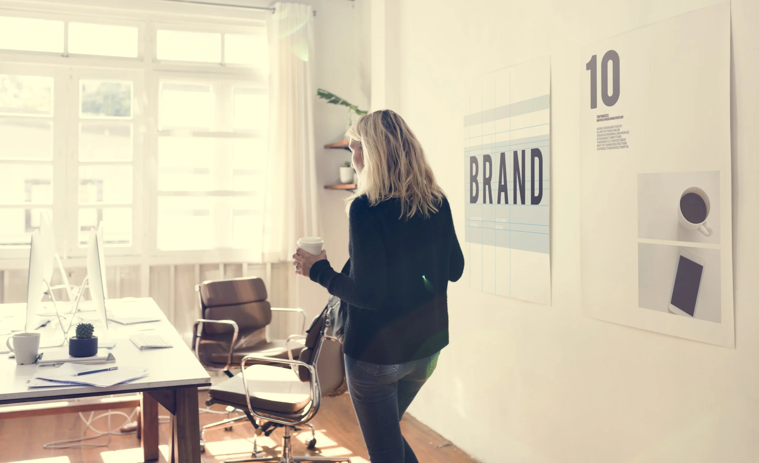 What Should Be Included in a Professional Logo Package?