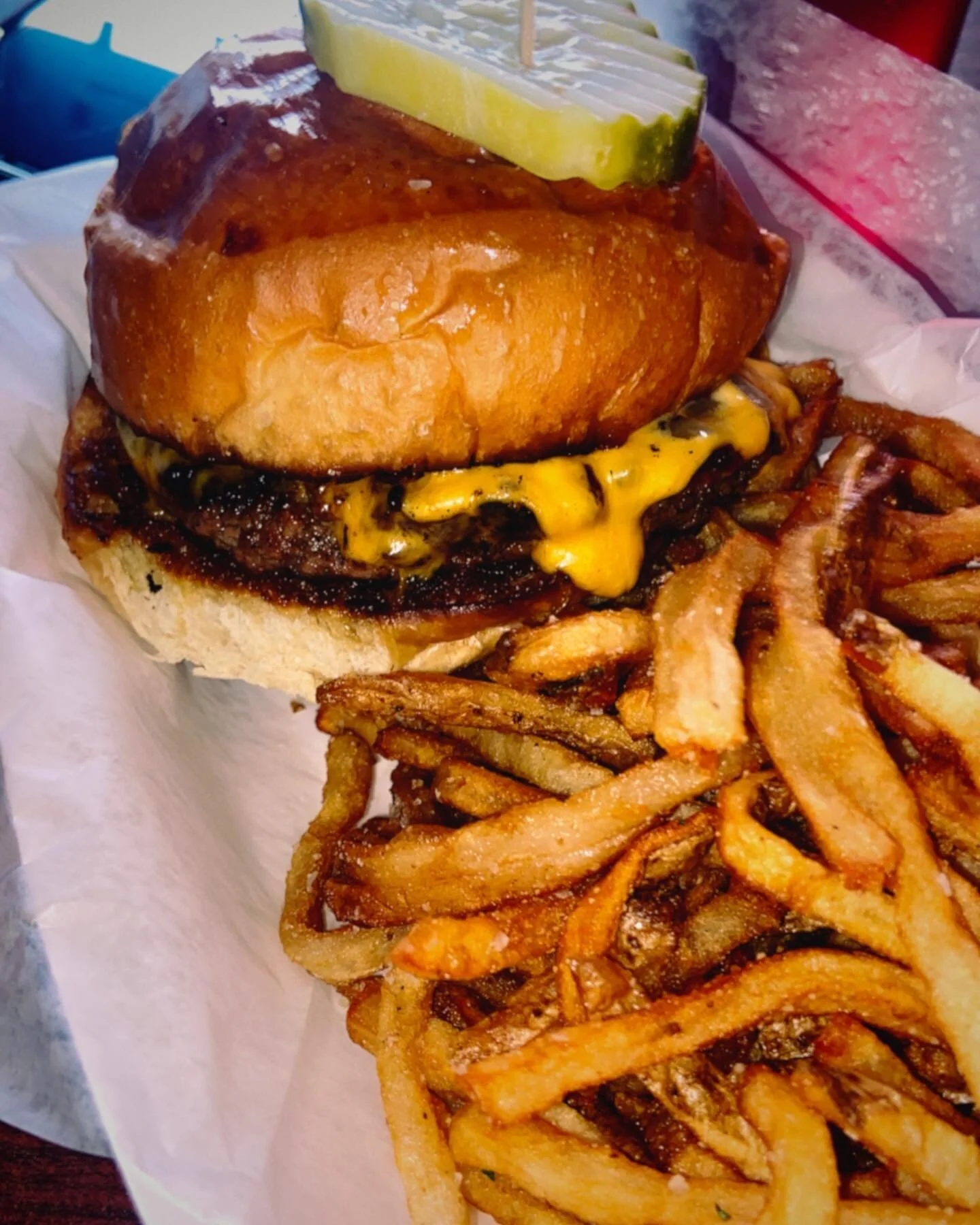 #BurgerADayMay Day 30: &ldquo;&ldquo;my two friends @emilyutic_ and @hawnsheckman took a literature class called Mystery, Crime &amp; Fiction together in college. Star UW basketball player Ethan Happ was also in the class. He couldn&rsquo;t make it t