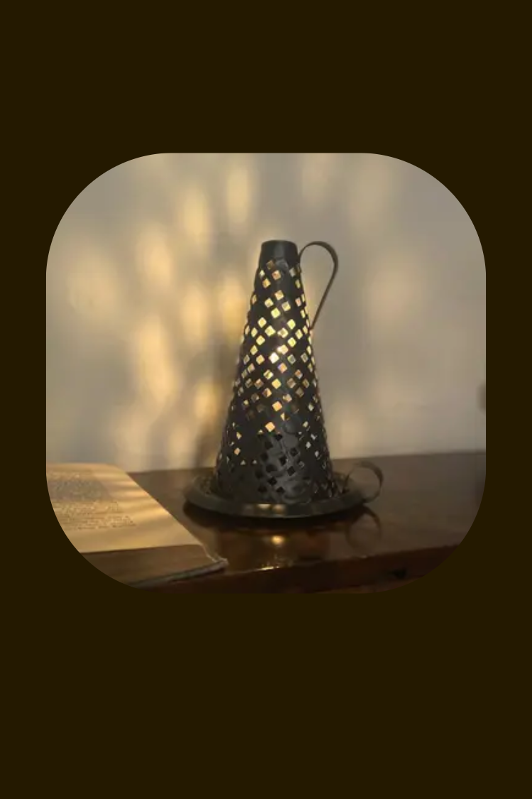The Midnight Hearth Lantern_002.png