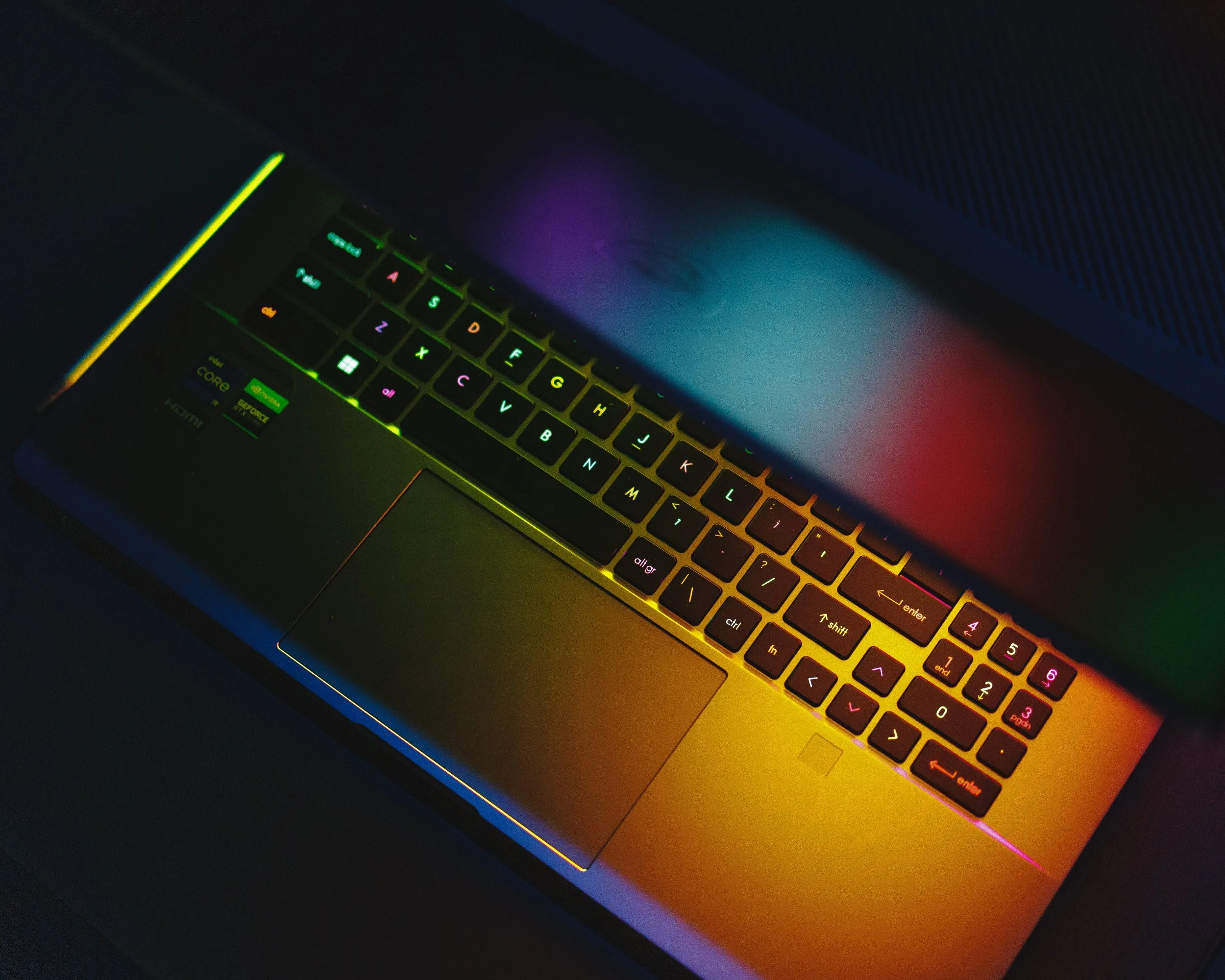 MSI _Creator pro-1 con.jpeg