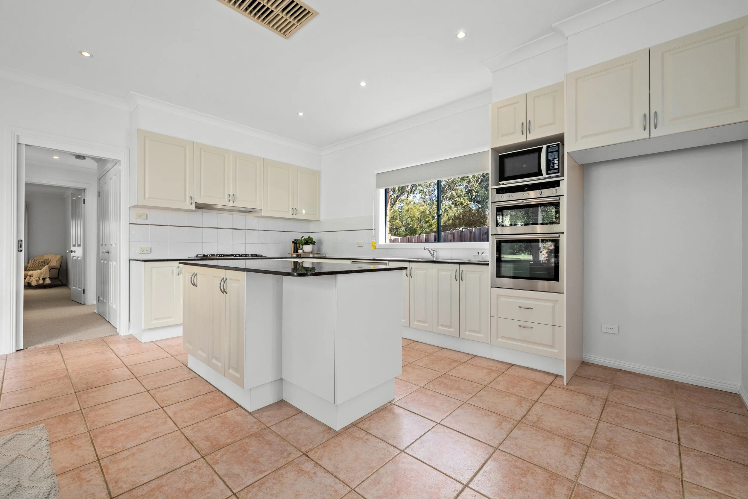 3@12 Fourth St_06.jpg