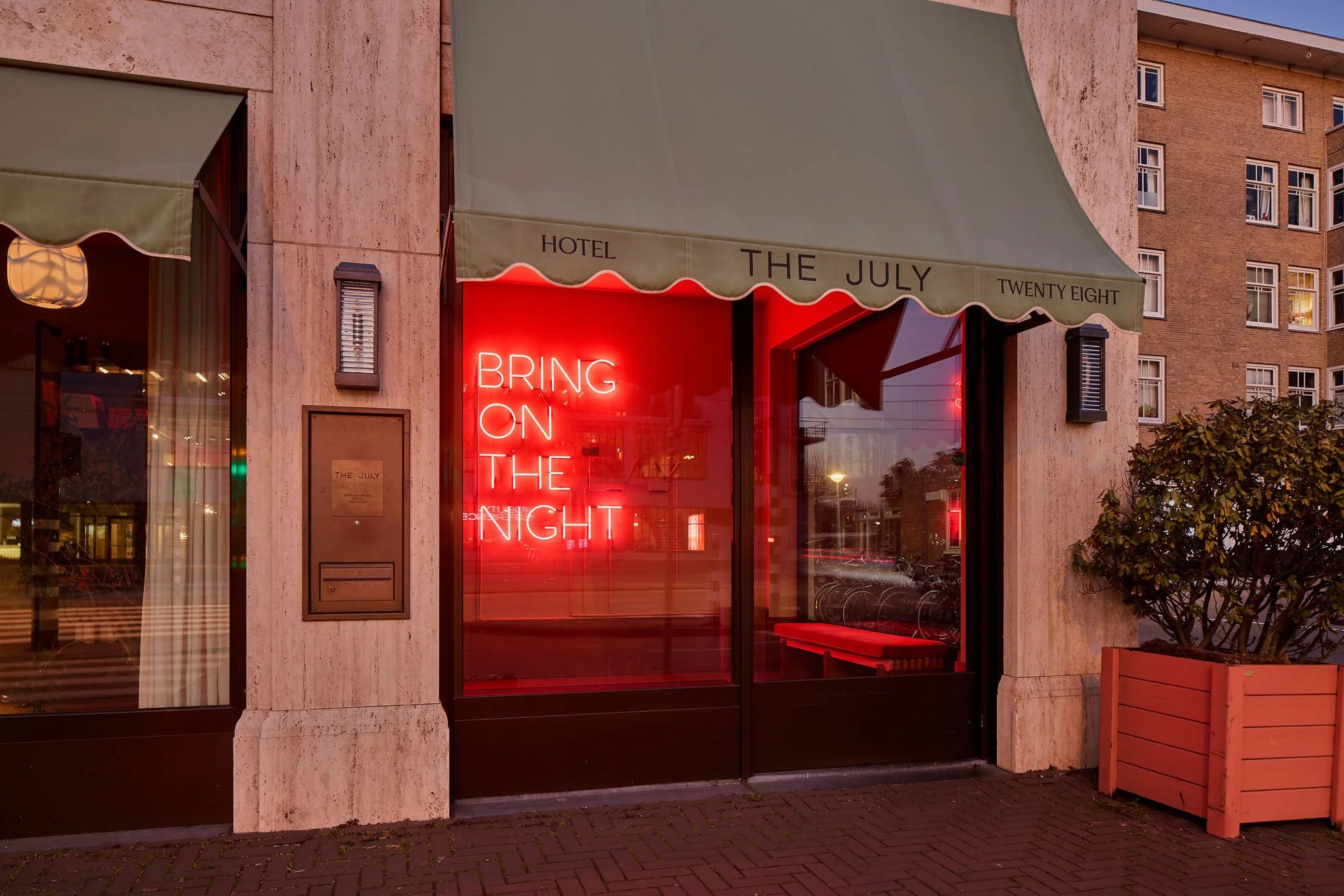 The July - Boat&Co / Twenty Eight
