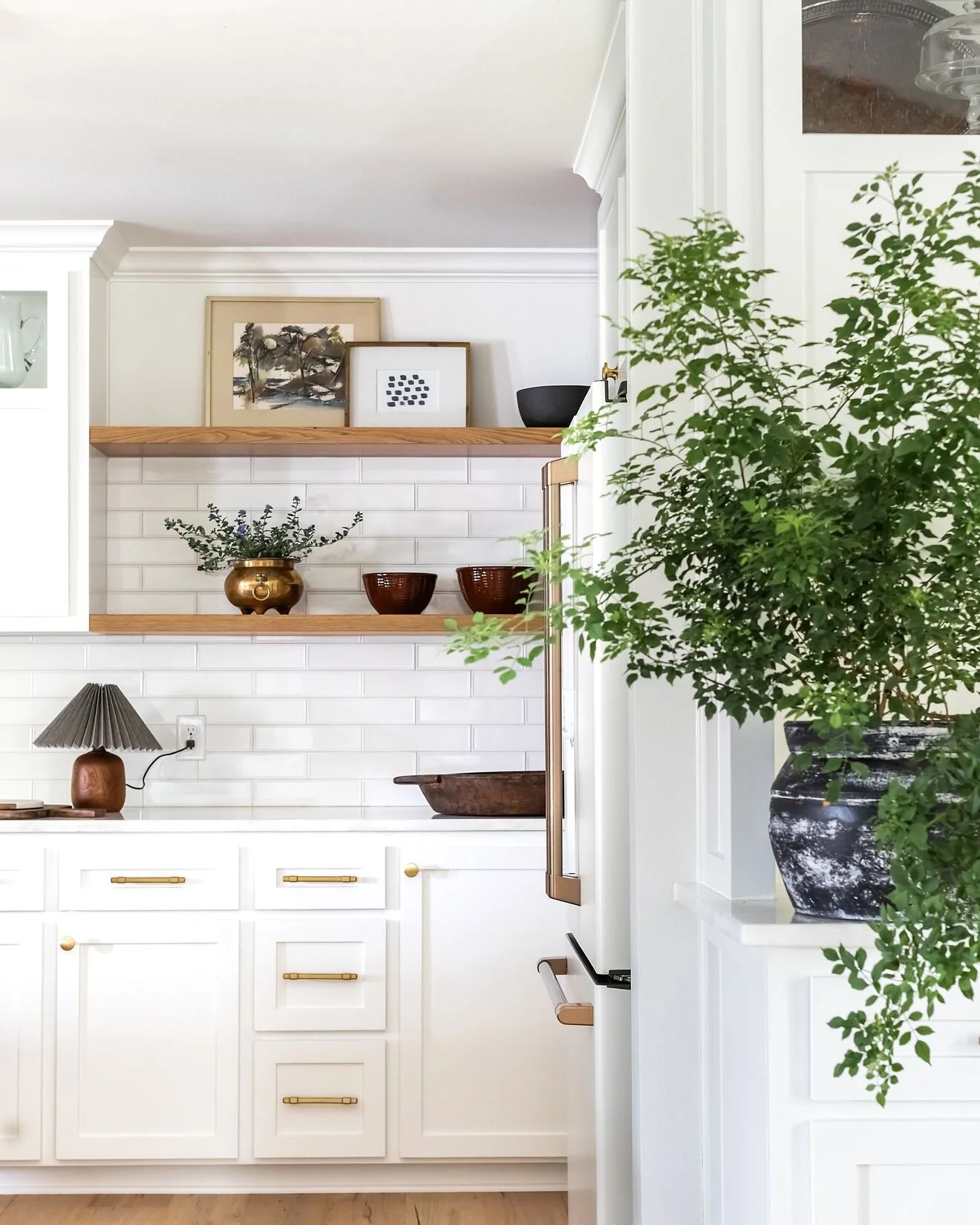 2021 Trend Report Table Lamps in Kitchens — Tiffany Leigh Design