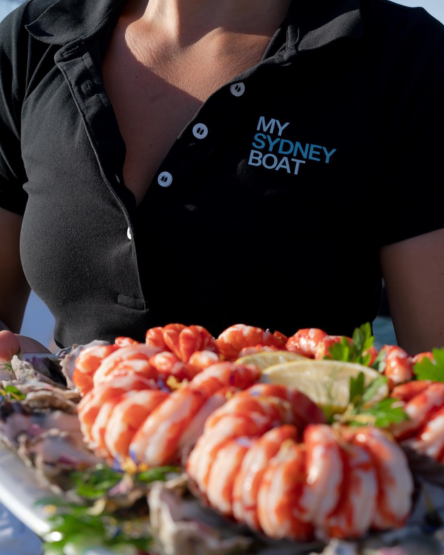 Nothing quite like fresh Sydney prawns 🦐 

Book your Christmas cruise with friends and family for the perfect experience for everyone to enjoy! 🎄 

Shoutout to @nicholasseafoodsydney for the most epic platters.

#prawns #mysydneyboat #visitnsw #see