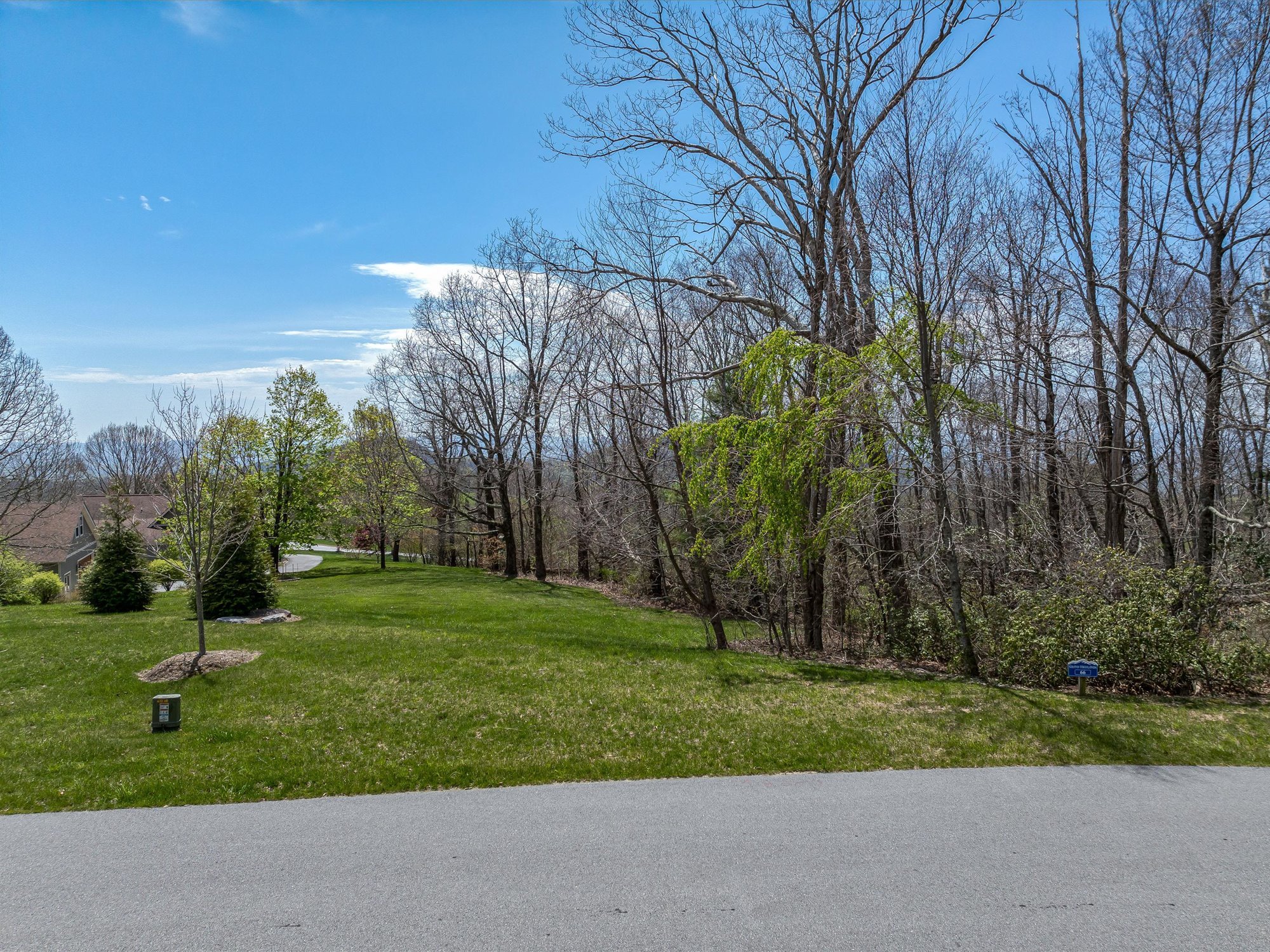 09-LOT 66-88 AUTUMN RIDGE LN-HENDERSONVILLE - 09.jpg