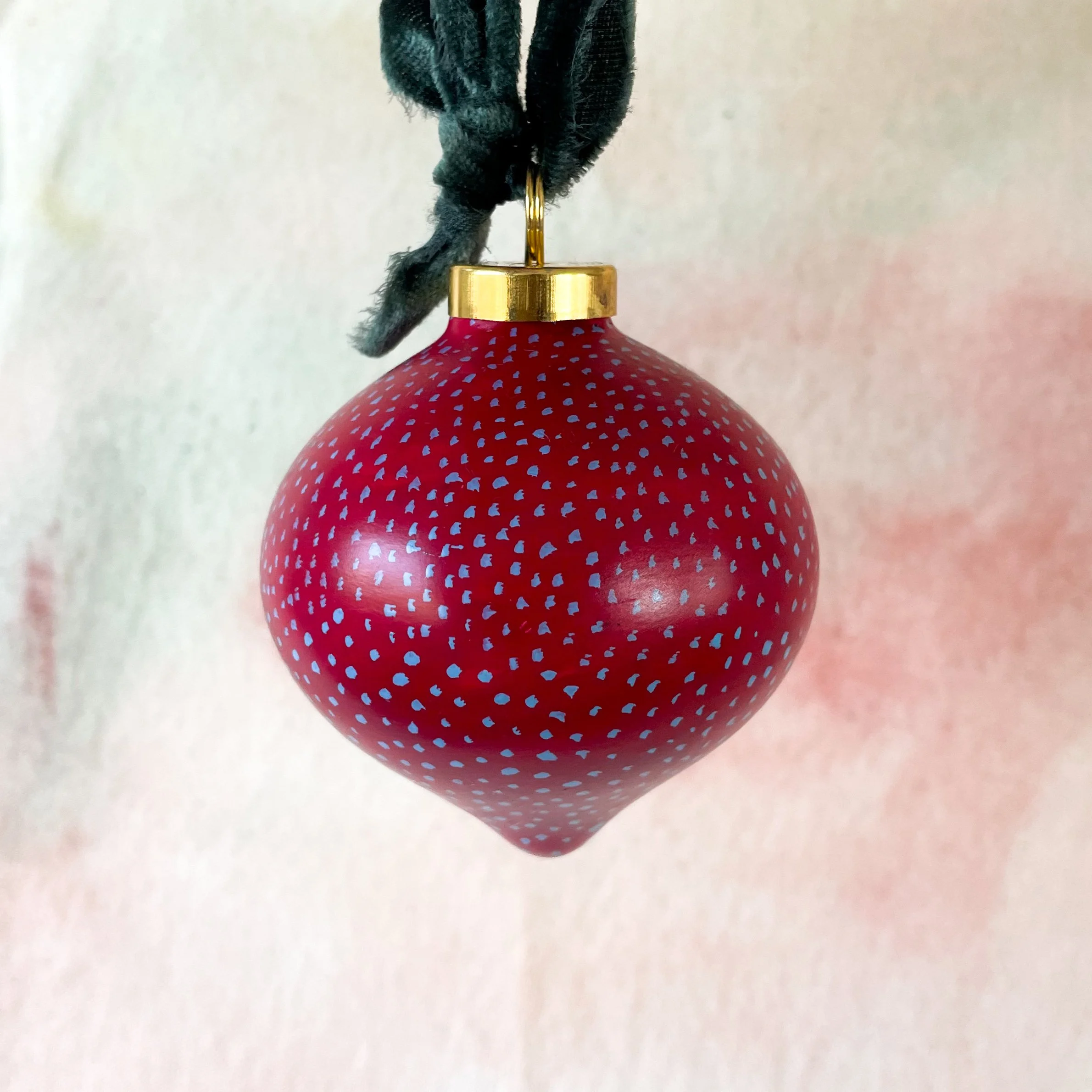 Glistening on Bauble