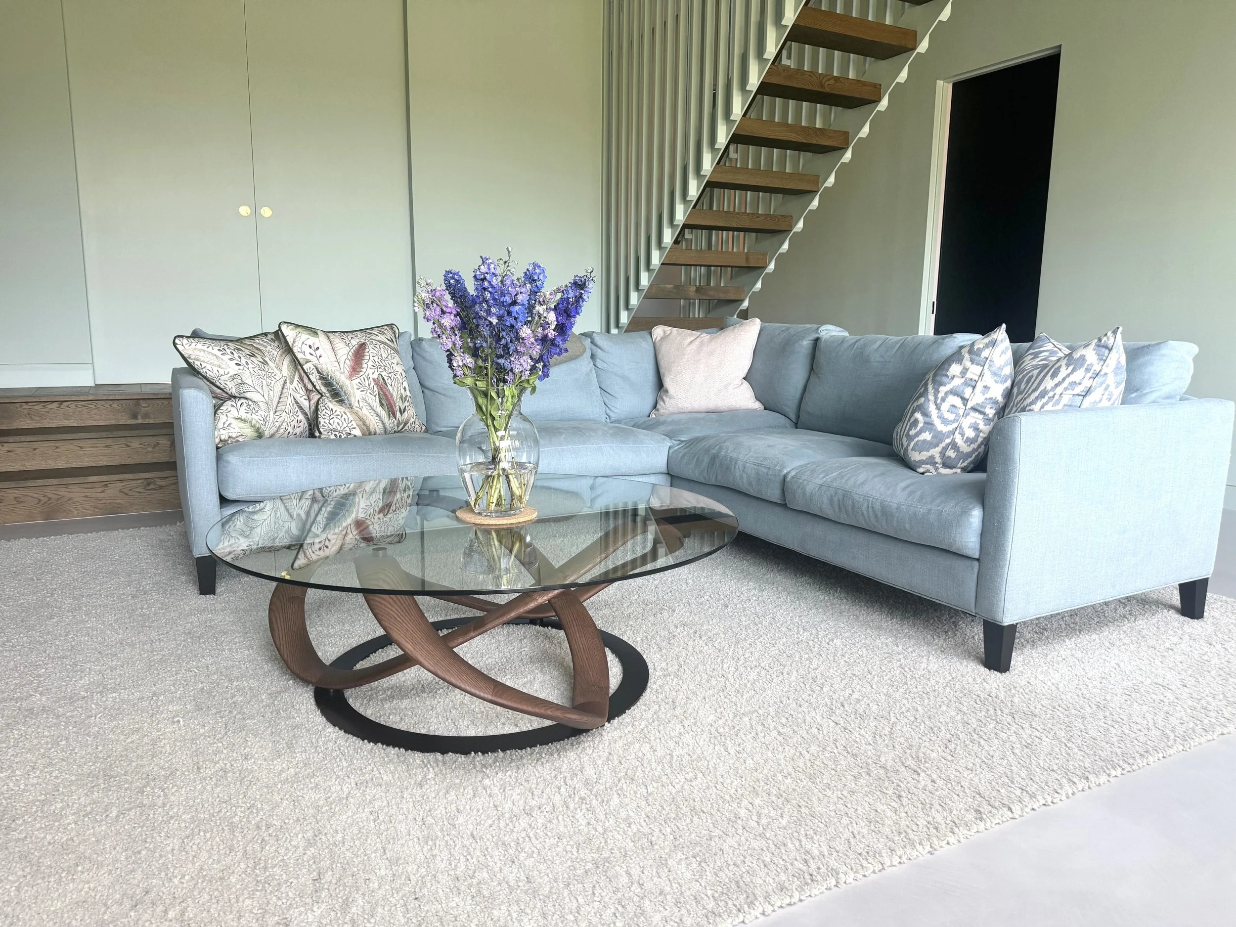 BRINGING THE OUTSIDE IN: NATURE-INSPIRED INTERIORS FOR A HAPPIER HOME