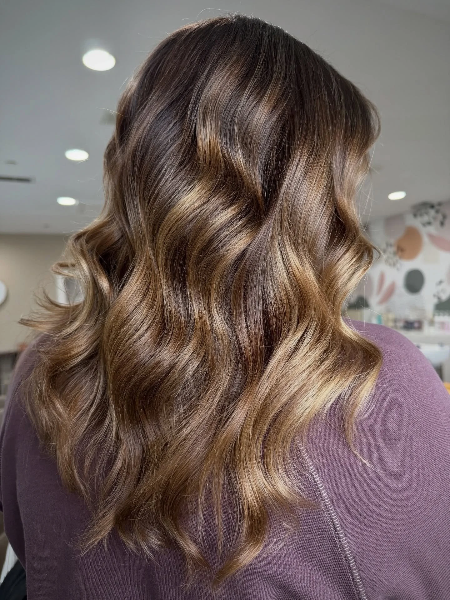 Sometimes you just need a little touch up and a gloss to make your day better 😌

#lehighvalleystylist 
#lehighvalley 
#lehighvalleyhair 
#610hair
#lehighvalleystyle 
#pasalon