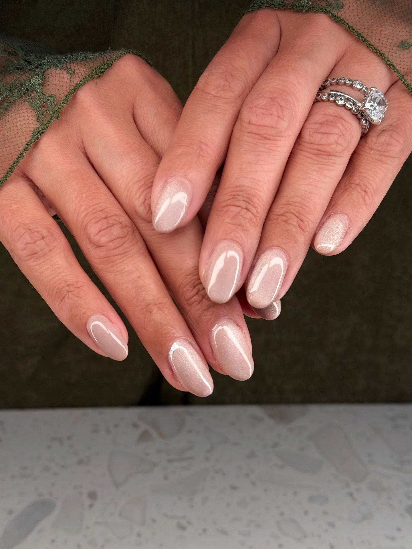 Champagne Magnetic queen 

#lehighvalleynails 
#nailinspo
#magneticnails
