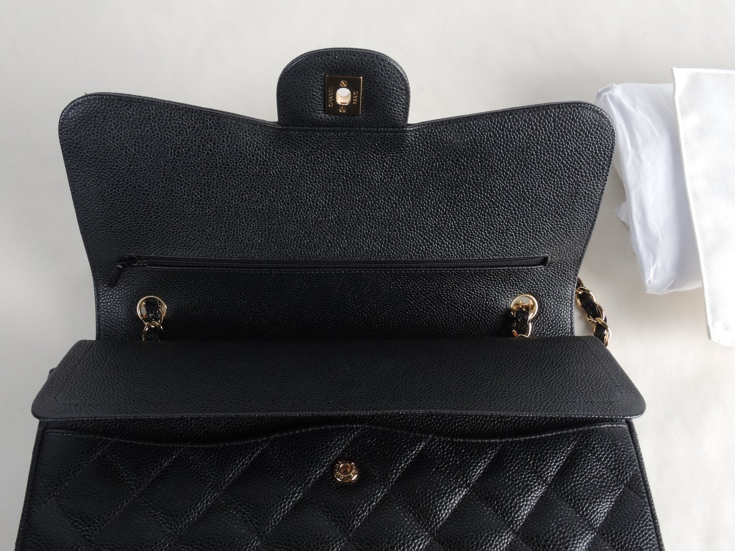 CHANEL Kelly Caviar Handbag Bag Black Flap Leather Gold Hardware ref.266651  - Joli Closet