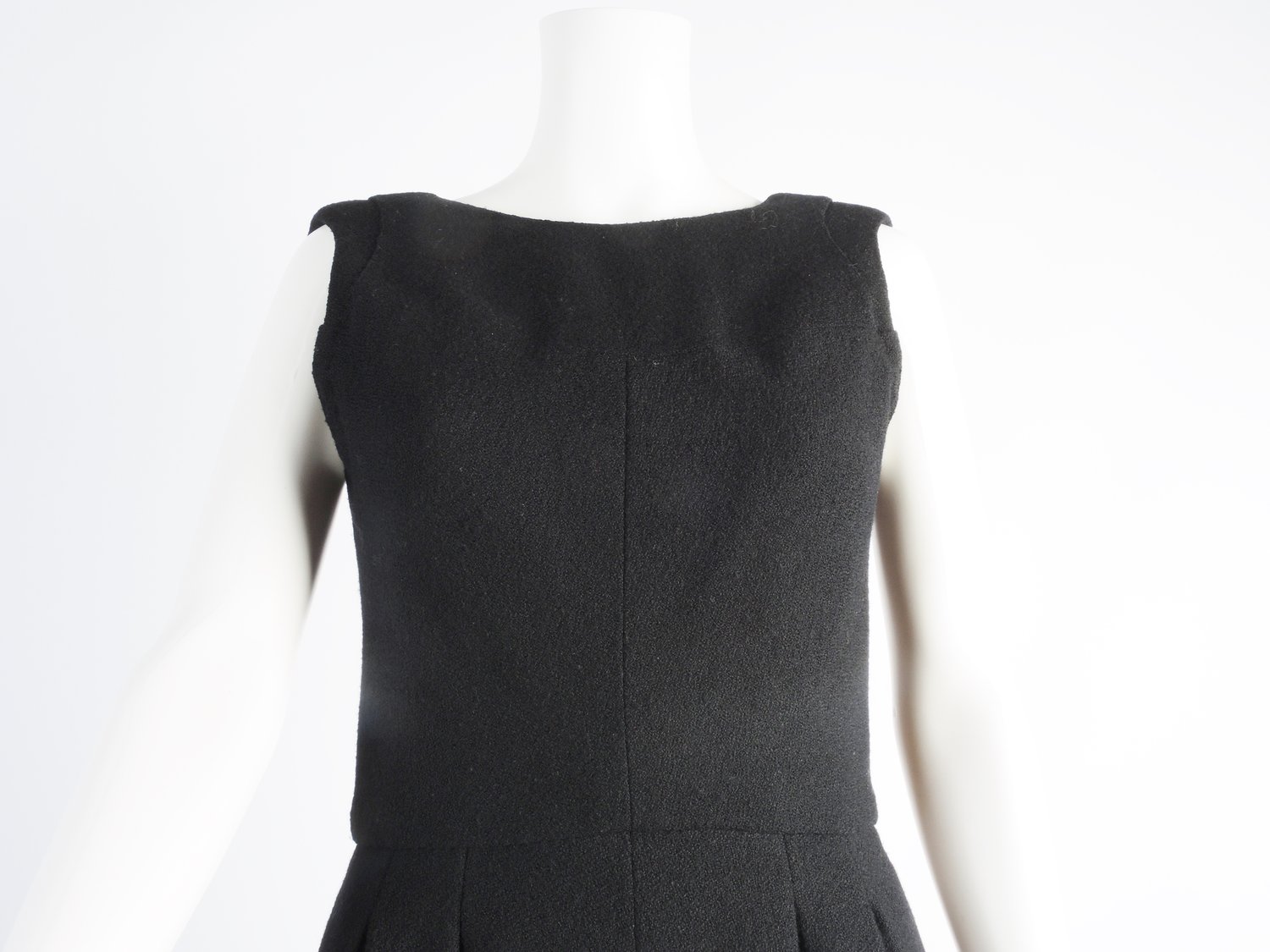 CHANEL Vintage Black Wool Cocktail Dress (2-4) — Seams to Fit