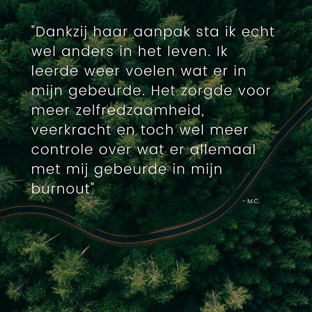 Daarvoor doe ik het 👆🏼
.
Als psycholoog begeleid en coach ik voornamelijk mensen die klachten van stress, burnout, hoogsensitiviteit en lage zelfwaarde ervaren. .
Deze onderwerpen liggen me nauw aan het hart en zijn ook de zaken waar ik me vaak in 