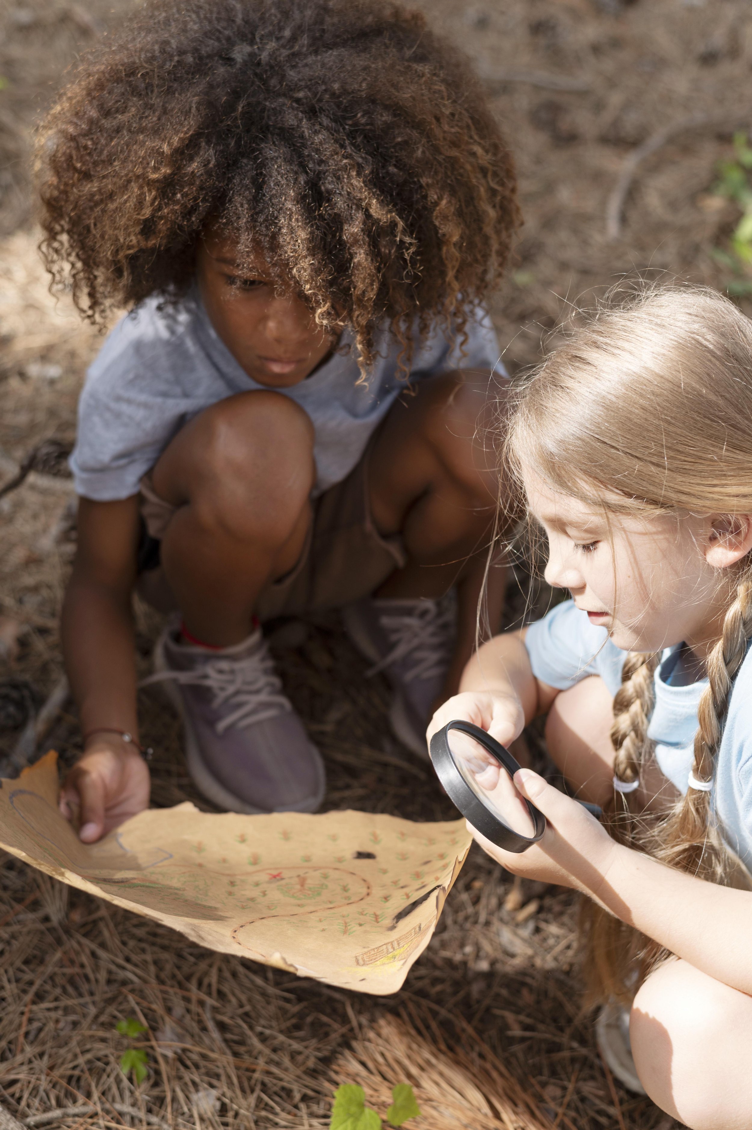 kids-participating-treasure-hunt.jpg