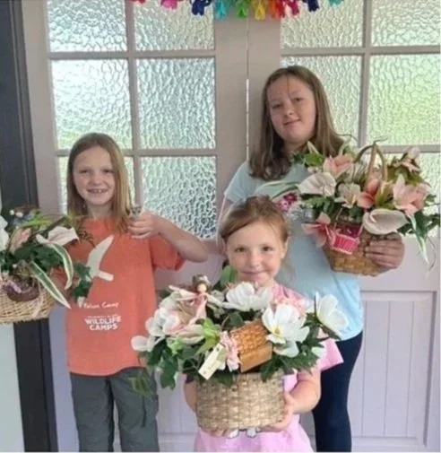 June 1st - 5th Kids Flower & Art Camp  Mon. - Fri. 9am - 2pm      Kids Ages  6-12