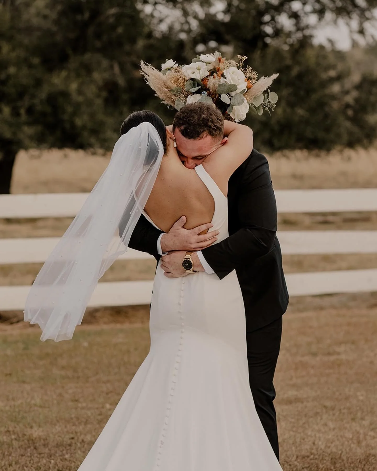 🤎 Ashlea + Trent 🤍

It&rsquo;s truly an honor when friends choose me to capture their most special days. Ashlea is my middle/high school best friend. I can&rsquo;t express just how excited I was to get to be there and document her wedding day!
&bul