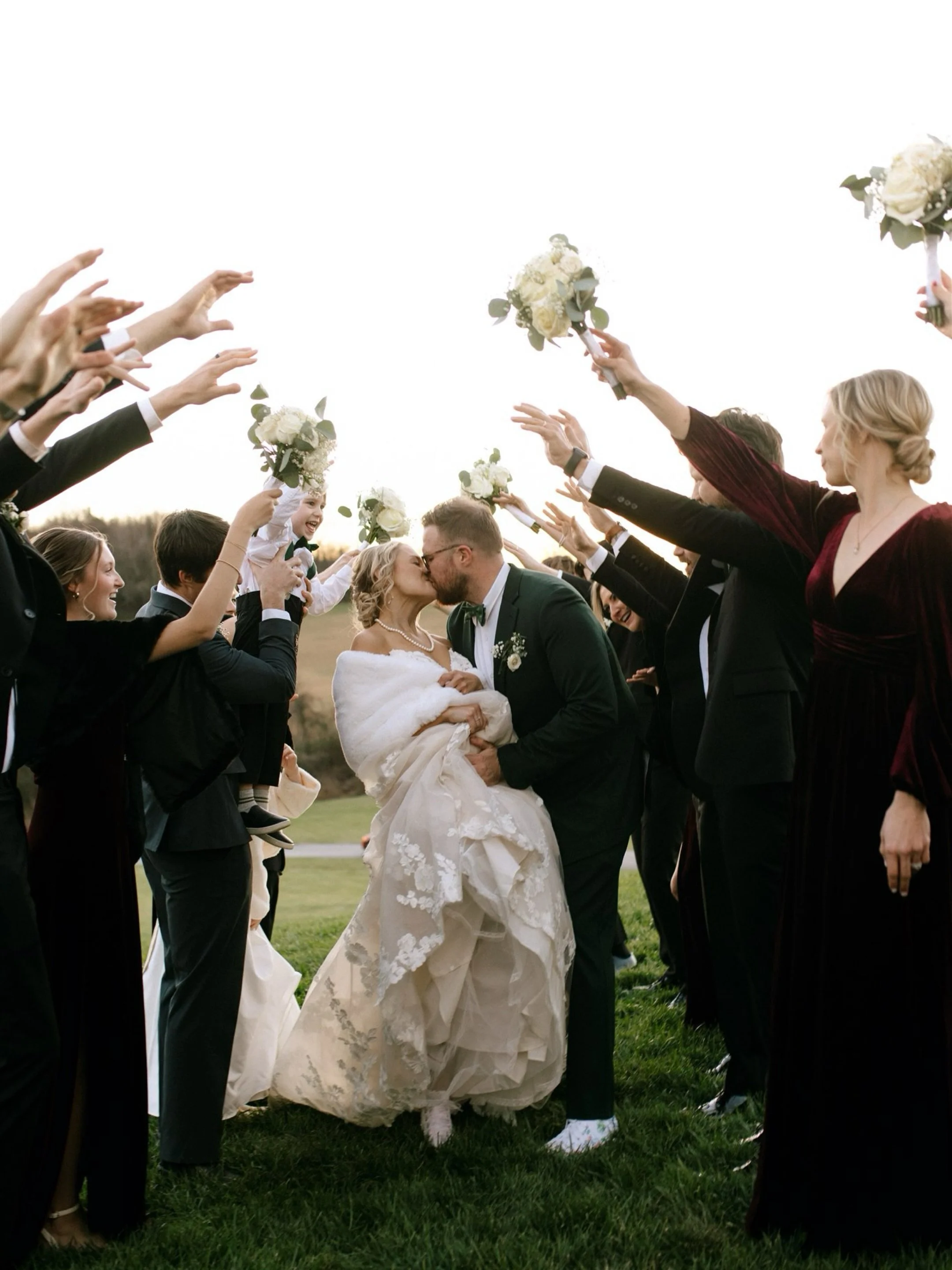 ✨ MR + MRS LANDRENEAU ✨

it&rsquo;s hard to pick favorites so enjoy 73 photos from Darrick and Natalie&rsquo;s wedding. 🤪

photographers: @morgantrammelphotography @tayleighphoto 
venue: @thewhitedovebarn 
hair &amp; entertainment: @onyxnashville
ma