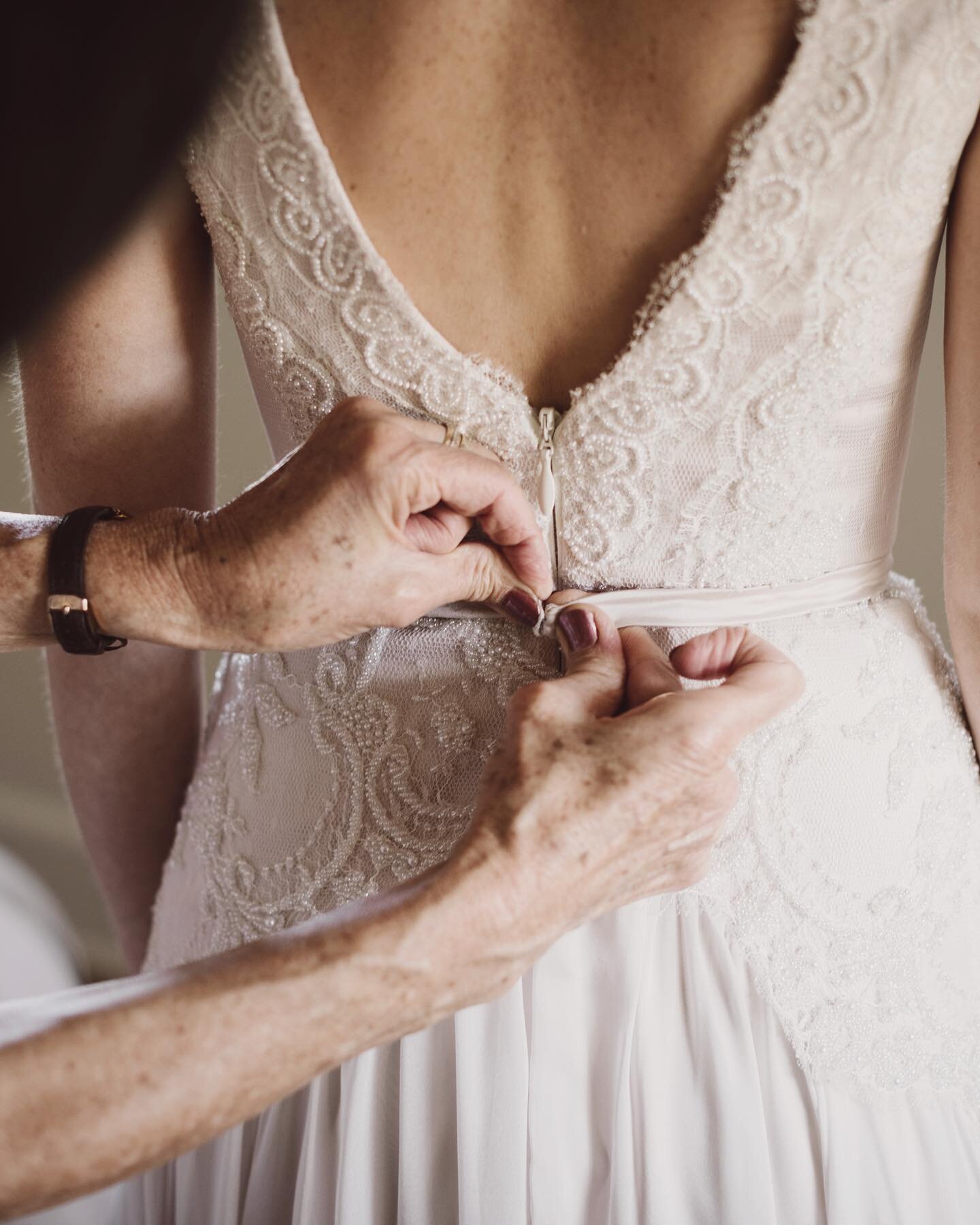 Who helped you get ready for your special day?⁠ 

~Tag your wedding day helpers below~

#weddingdress #wedding #lace #pearls #beading #silk #finishing touches #motherofthebride #weddingday #bride ⁠#marriagecelebrantmelbourne #weddingdressinspo 📷 cre