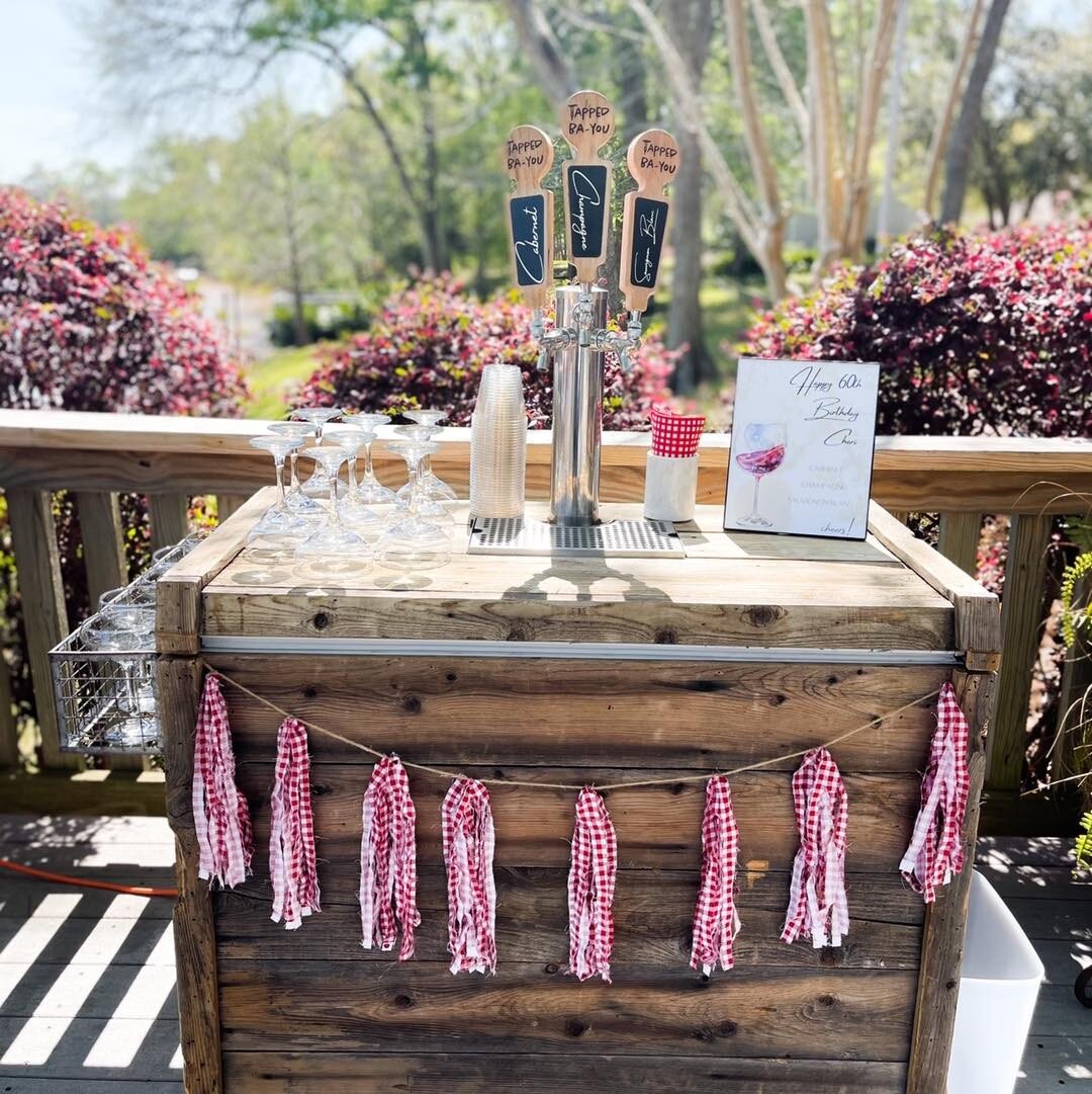 WHAT ARE DRINKS ON TAP?

If drinks are on tap, they come from a tap rather than from a bottle.

&ldquo;Acadiana&rsquo;s Ultimate Mobile Beverage Caterer on Tap&rdquo; 

🌐 www.tappedbayou.com
☎️ (337) 606 - POUR
📧 info@tappedbayou.com

#tappedbayou 