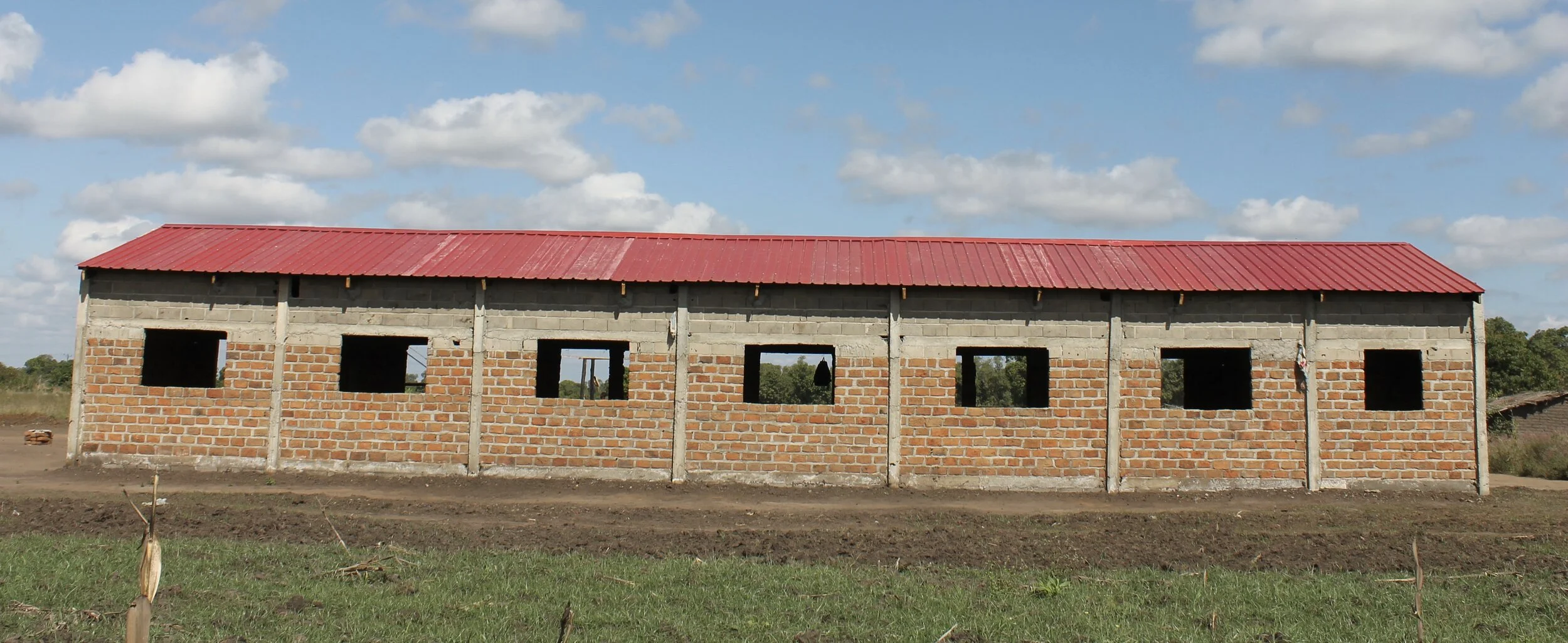 We’re now rockin’ a roof at Ndeja Education Facility!