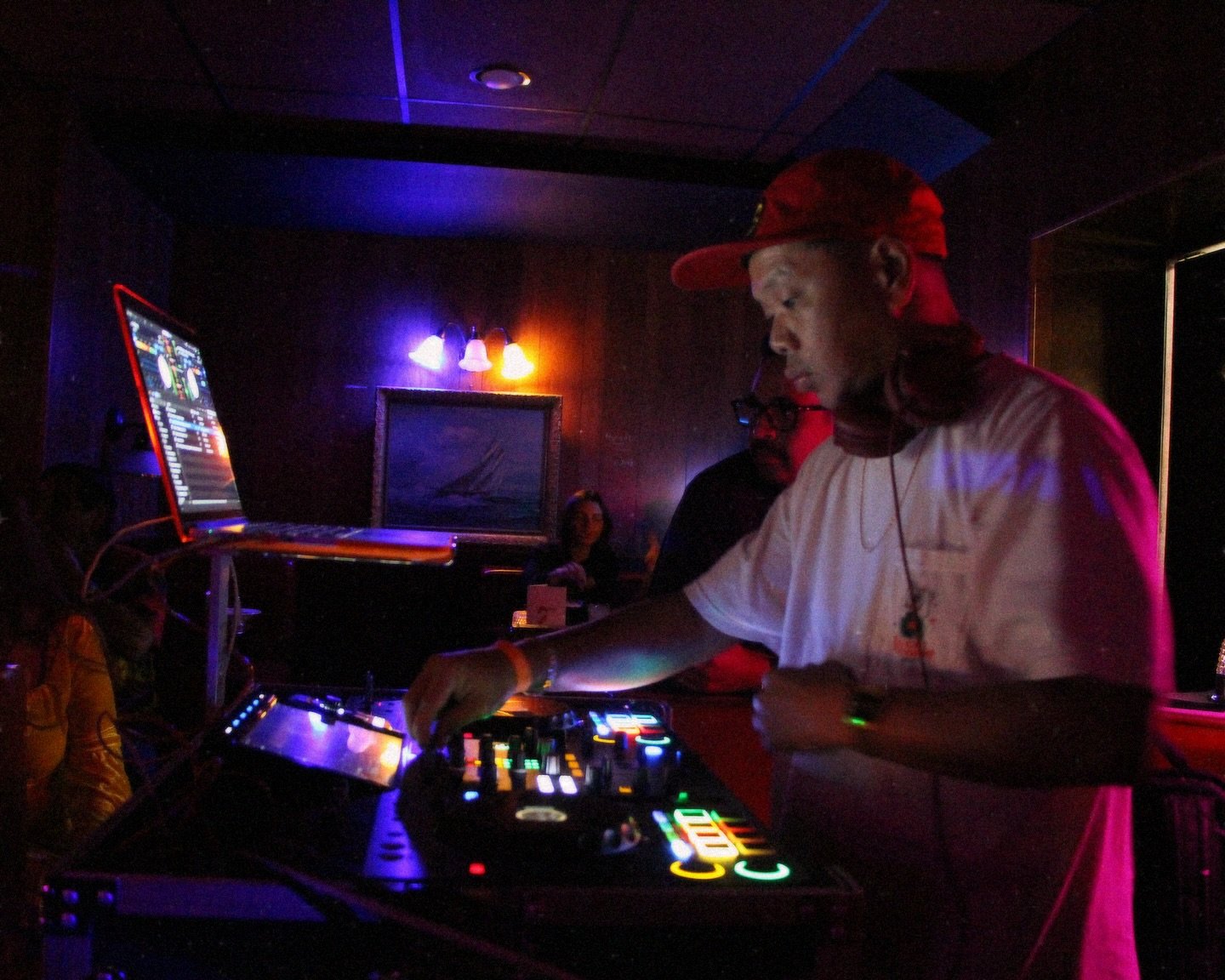 DJs! 
Every Friday &amp; Saturday we host a rotating line up. @keenone spinning tonight !! 1/11 🚀
@yachtrockmiami every Thursday with @djluv305 🛥️

#djs #miami #miamidjs #southmiami #musicmiami #thefoxiaback #keepinitfoxy