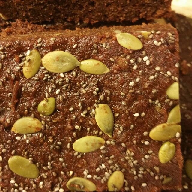 Flourless pumpkin chia brownies, sweetened by organic honey ~ 
100 % almond flour,  fresh baked org. Pumpkin, spices, pumkin seeds. No dairy , no eggs, guilt free 
#Almondflour#lowcarb#health#fat#omega3#highinfiber#freshbaked#gourmetcookie#glutenfree
