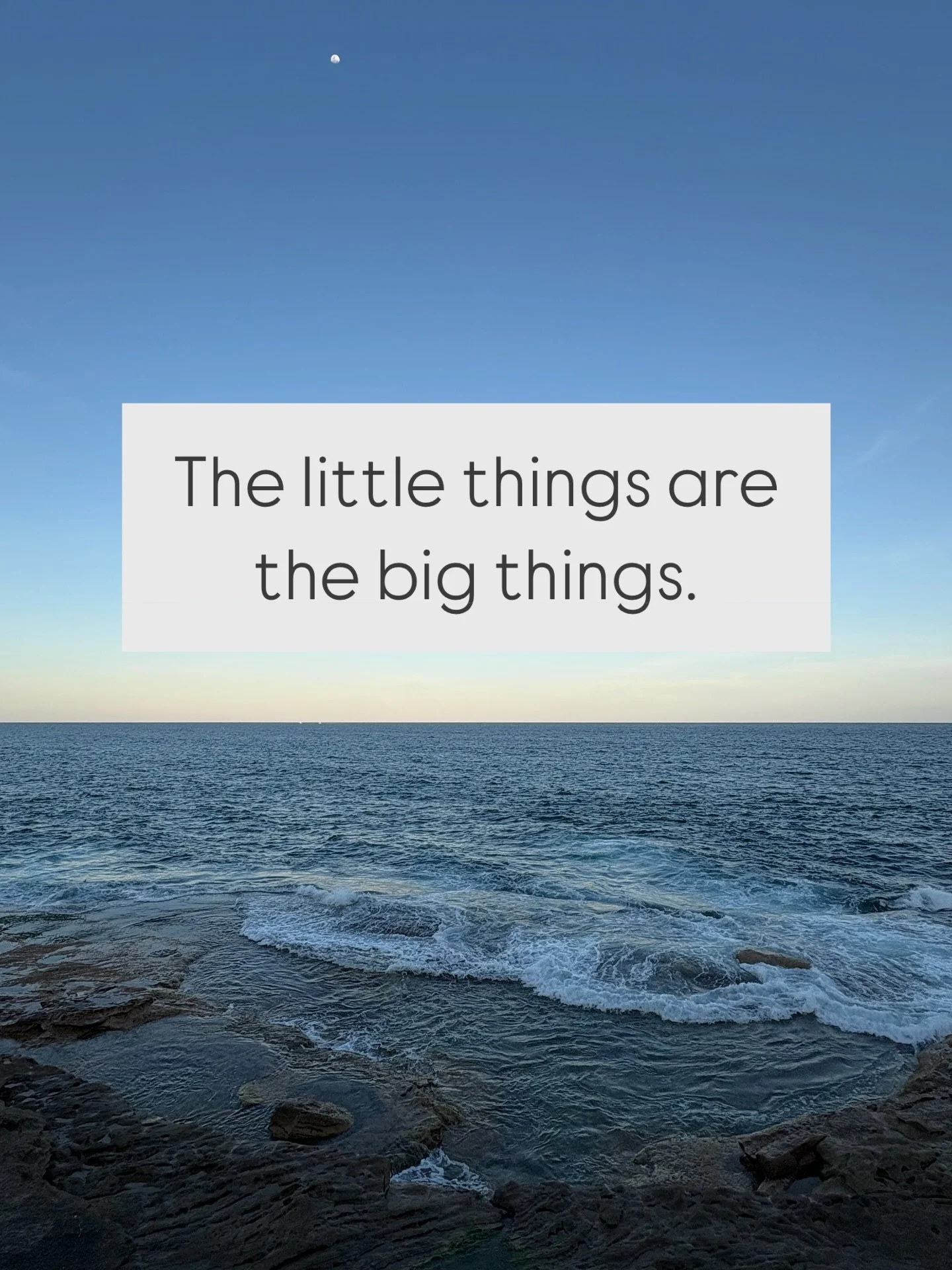𝗧𝗵𝗲 𝗹𝗶𝘁𝘁𝗹𝗲 𝘁𝗵𝗶𝗻𝗴𝘀 𝗮𝗿𝗲 𝘁𝗵𝗲 𝗯𝗶𝗴 𝘁𝗵𝗶𝗻𝗴𝘀.⁣
⁣
Feeling an emotion instead of analysing or judging it.⁣
⁣
Using your voice instead of staying quiet.⁣
⁣
Pausing before saying yes when you mean no.⁣
⁣
These might sound like littl