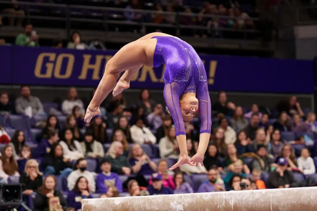 A few quick edits from today's Cal v Washington meet. Lighting felt a bit different than last year, brighter and +15 magenta. #gymdawgs #gohuskies