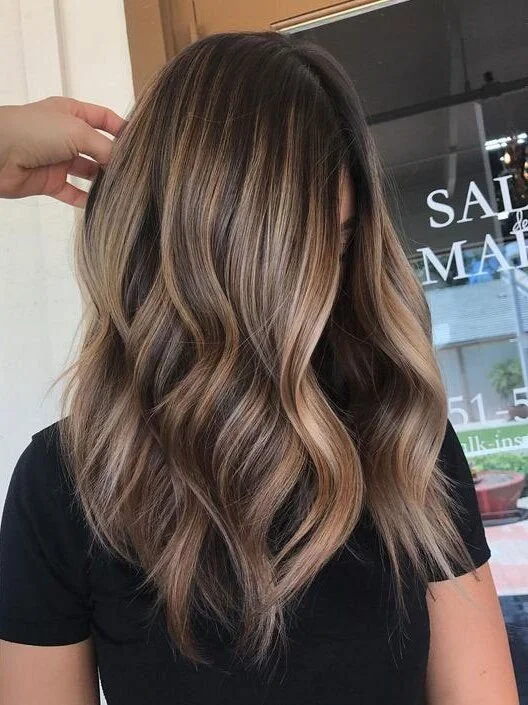 40 Brown Hairstyles with Blonde Highlights That Are Too Pretty To Pass Up.jpeg
