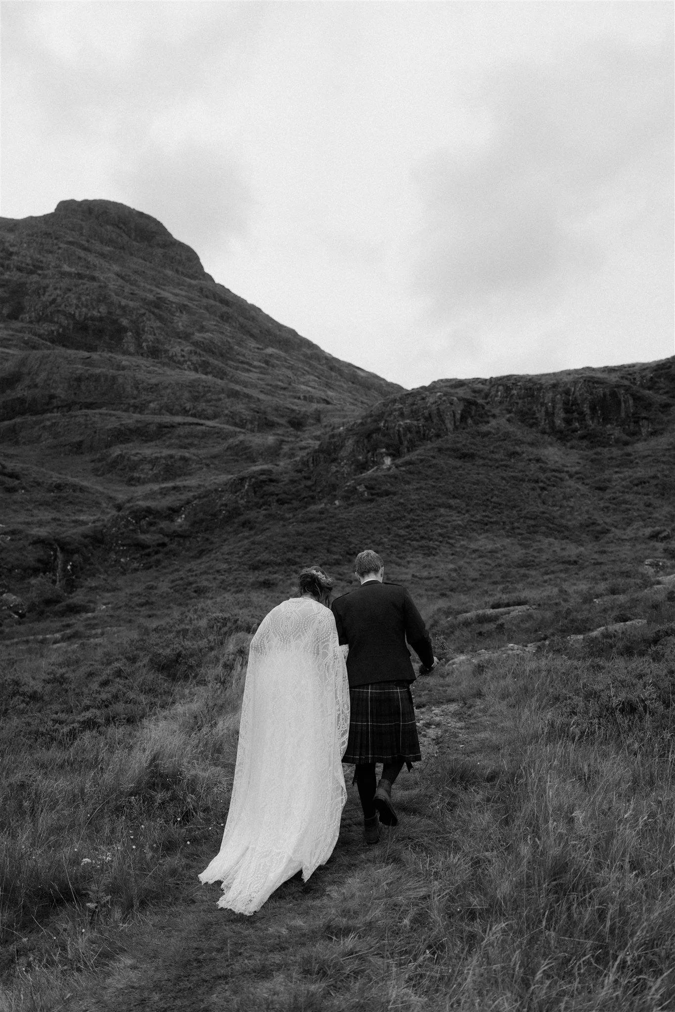 Glencoe Elopement Handfasting Ceremony 14.jpg