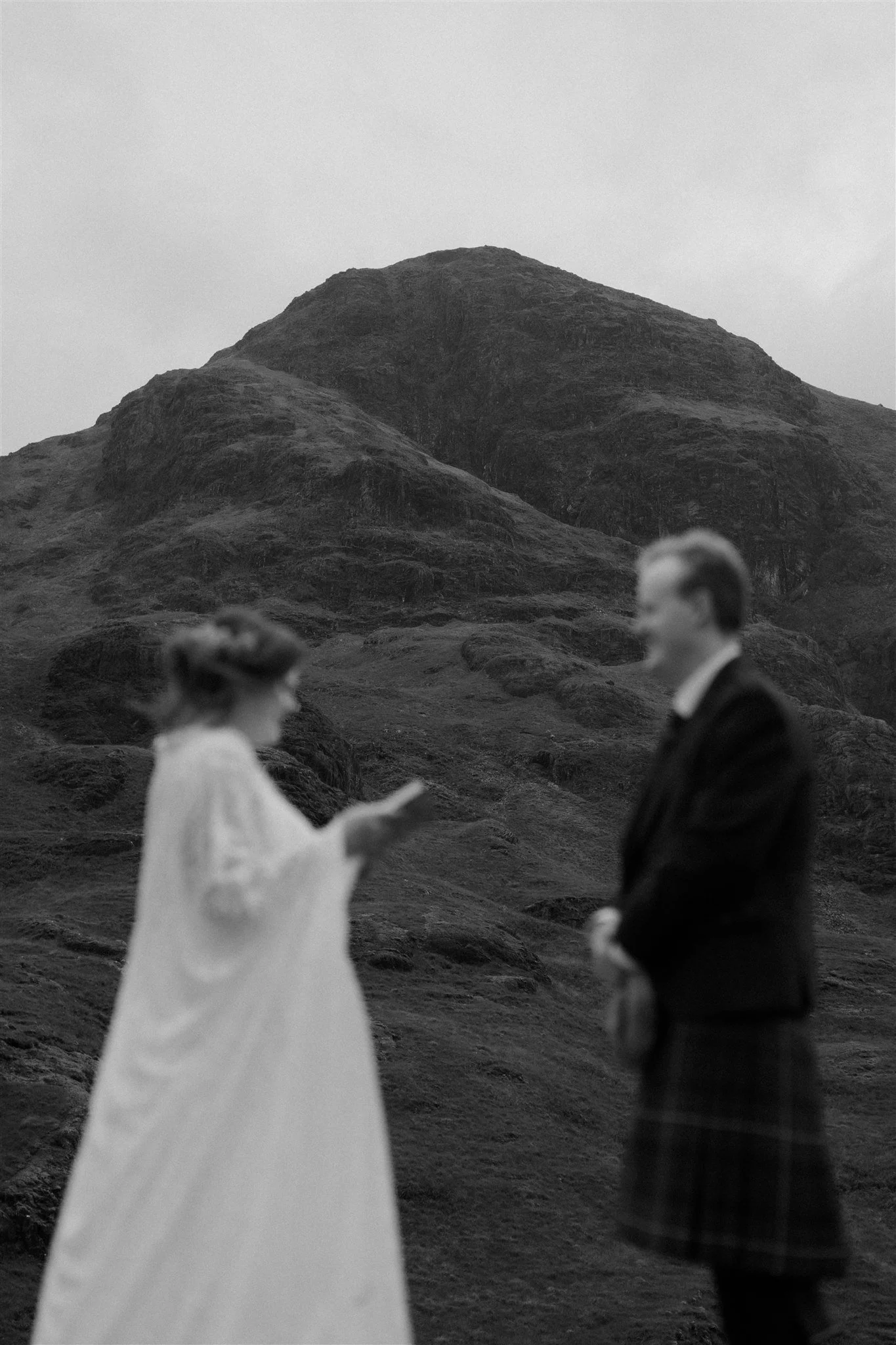 Glencoe Elopement Handfasting Ceremony 17.jpg
