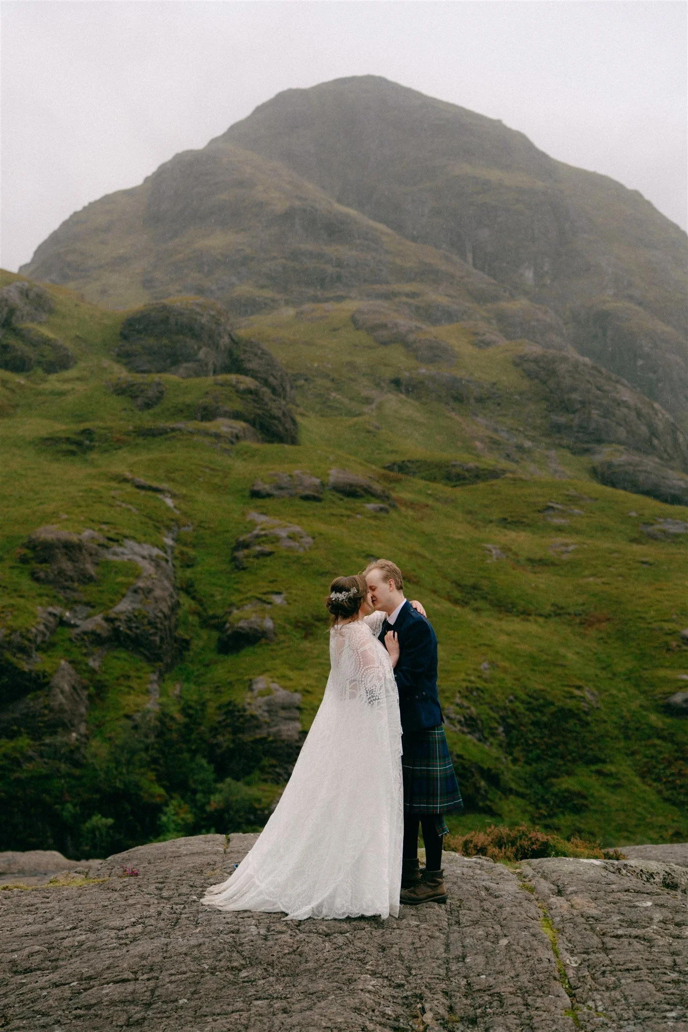 Glencoe Elopement Handfasting Ceremony 19.jpg
