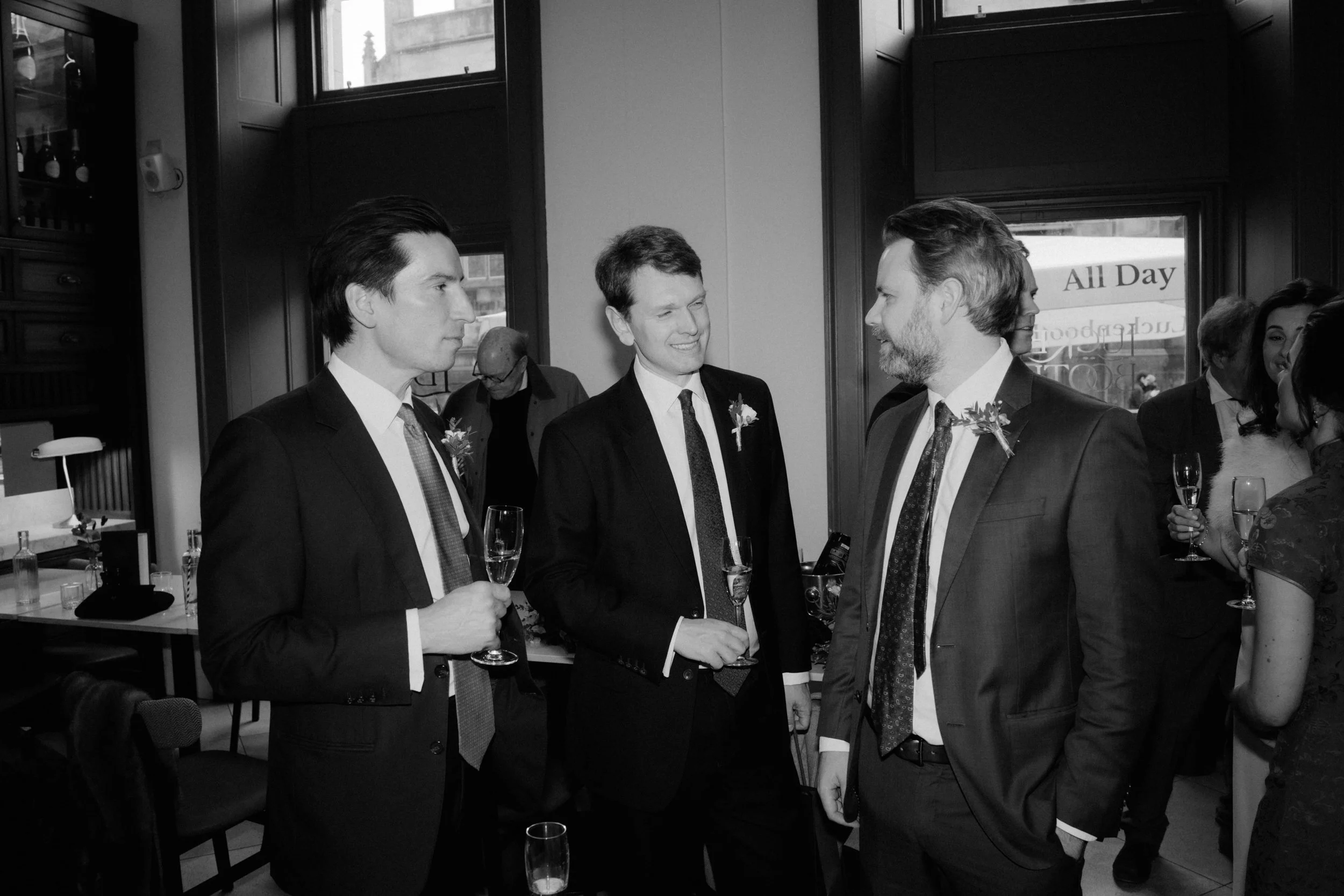 Edinburgh Luckenbooths Wedding Drinks Reception 6.jpg