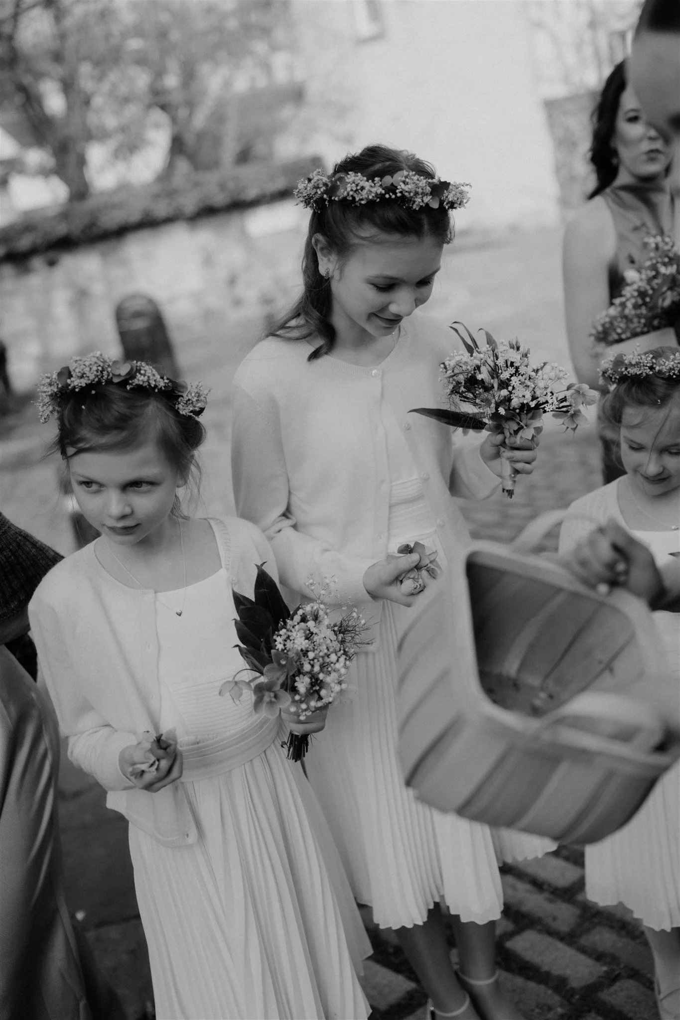 Duddingston Kirk Wedding Ceremony 27.jpg