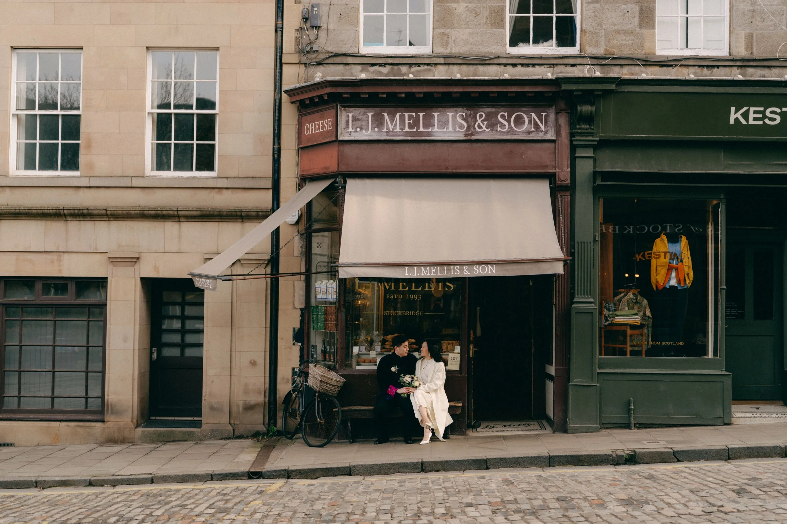 Stockbridge &amp; Edinburgh City Chambers Intimate Wedding