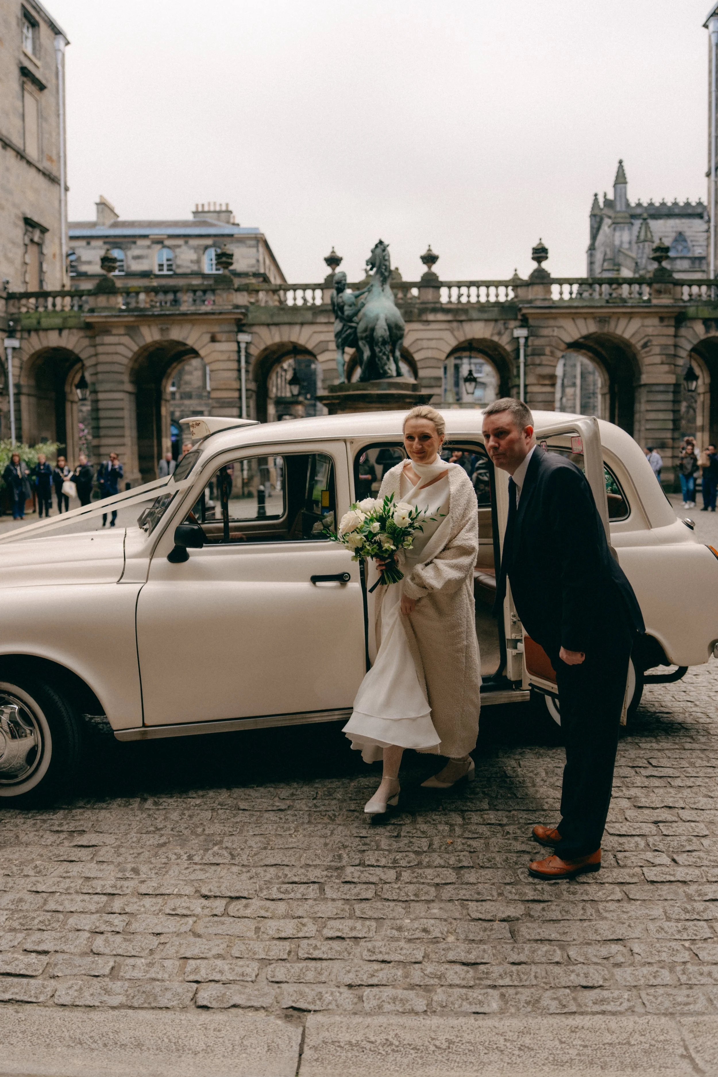 Edinburgh City Chambers European Room March Wedding 10.jpg
