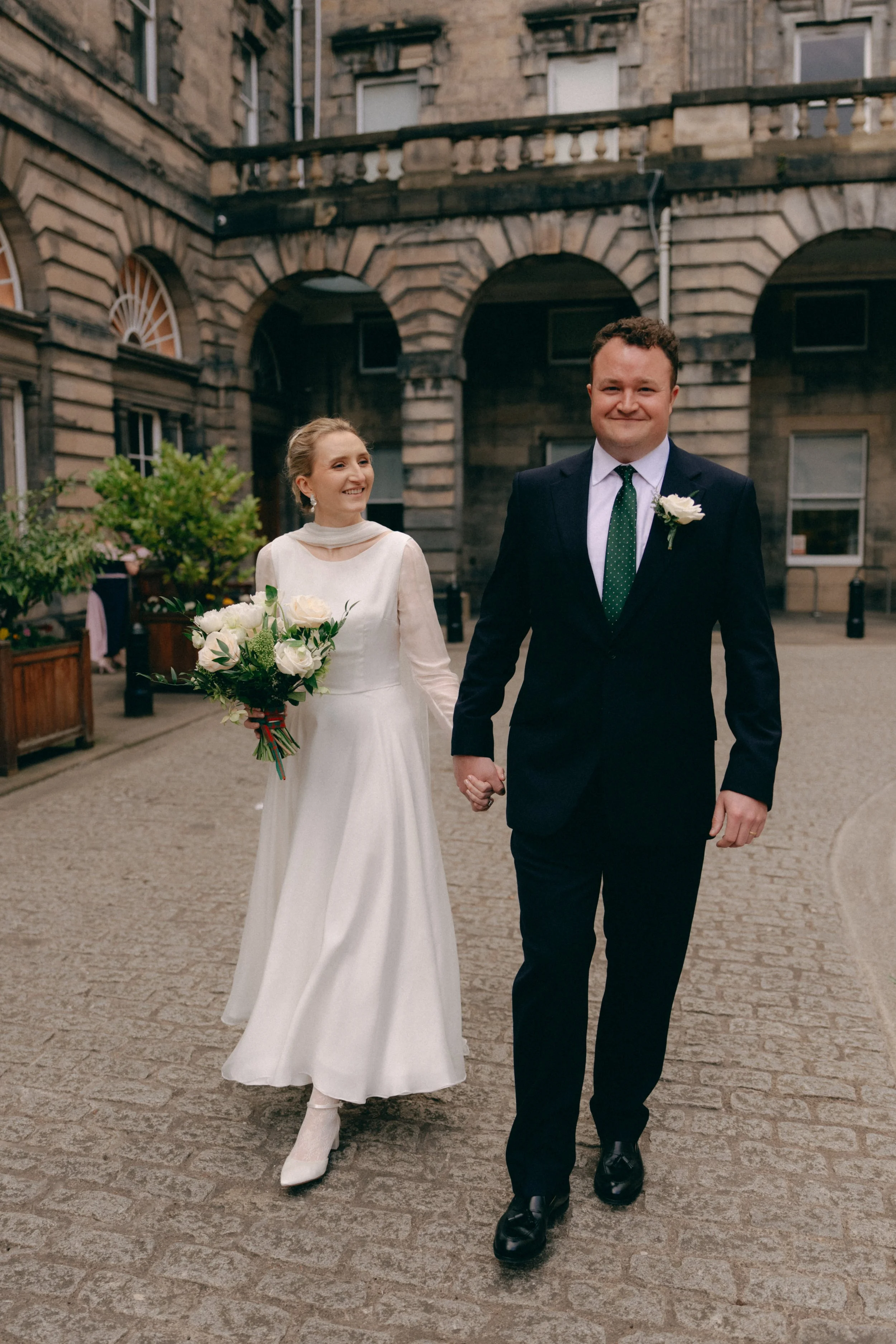 Edinburgh Old Town Wedding Photos 5.jpg